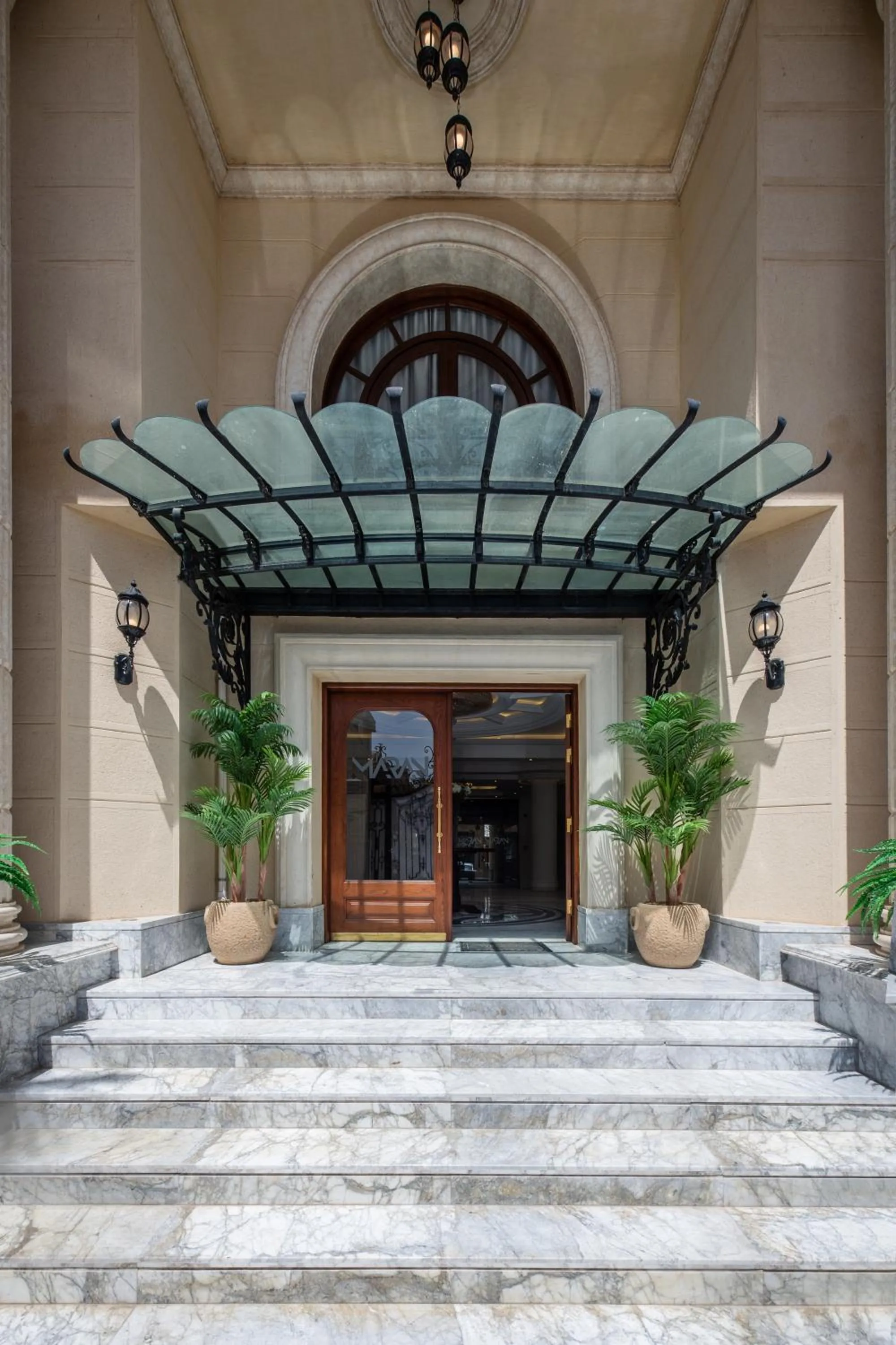 Facade/entrance in Maran Residence