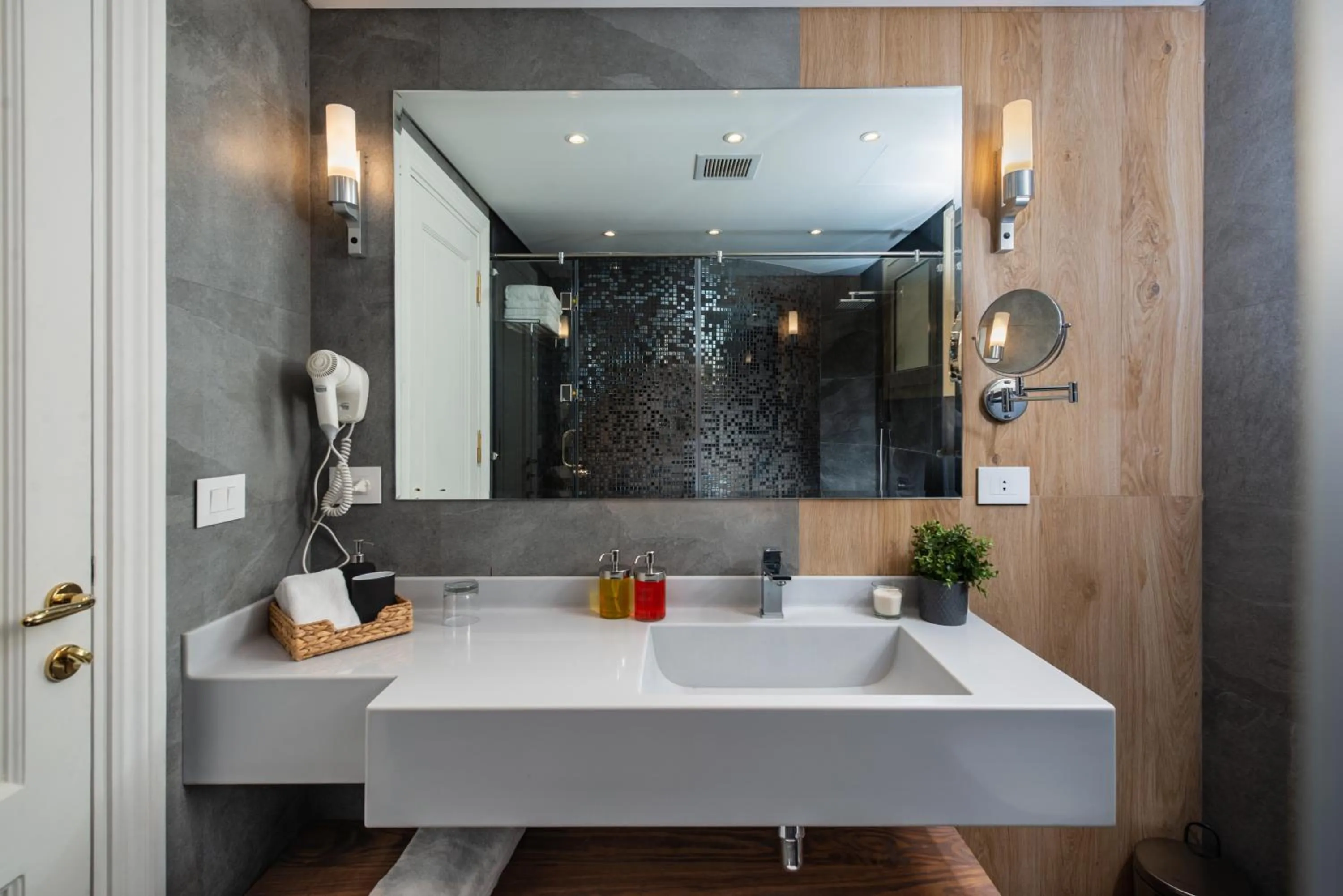 Bathroom in Maran Residence
