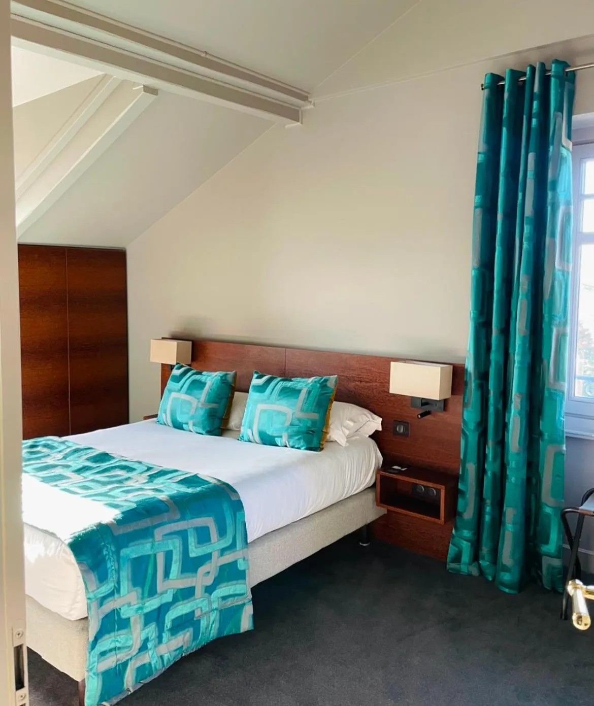 Bedroom, Bed in Hôtel Villa la Renaissance