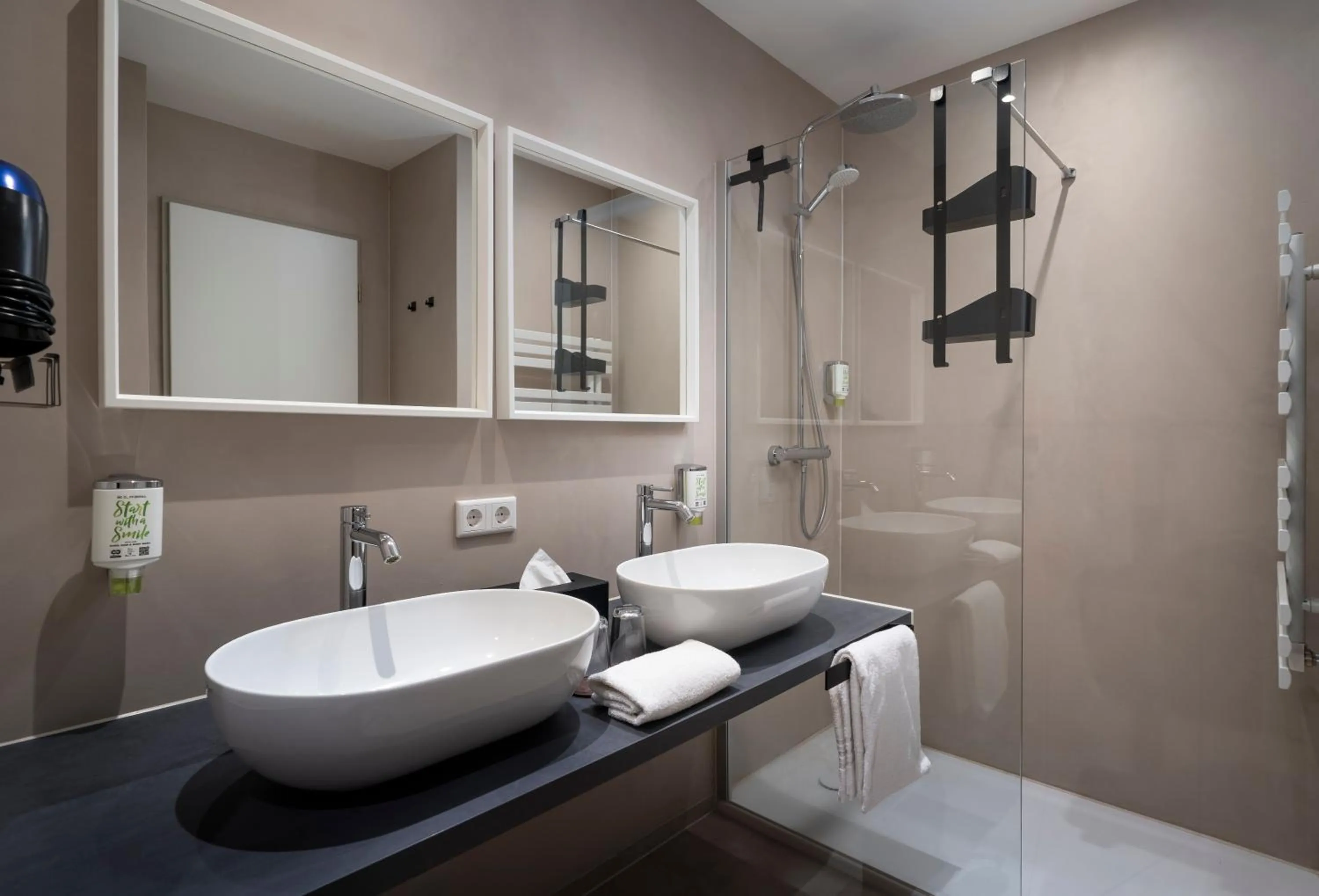 Bathroom in NOVALIS Hotel by AURUM Dresden