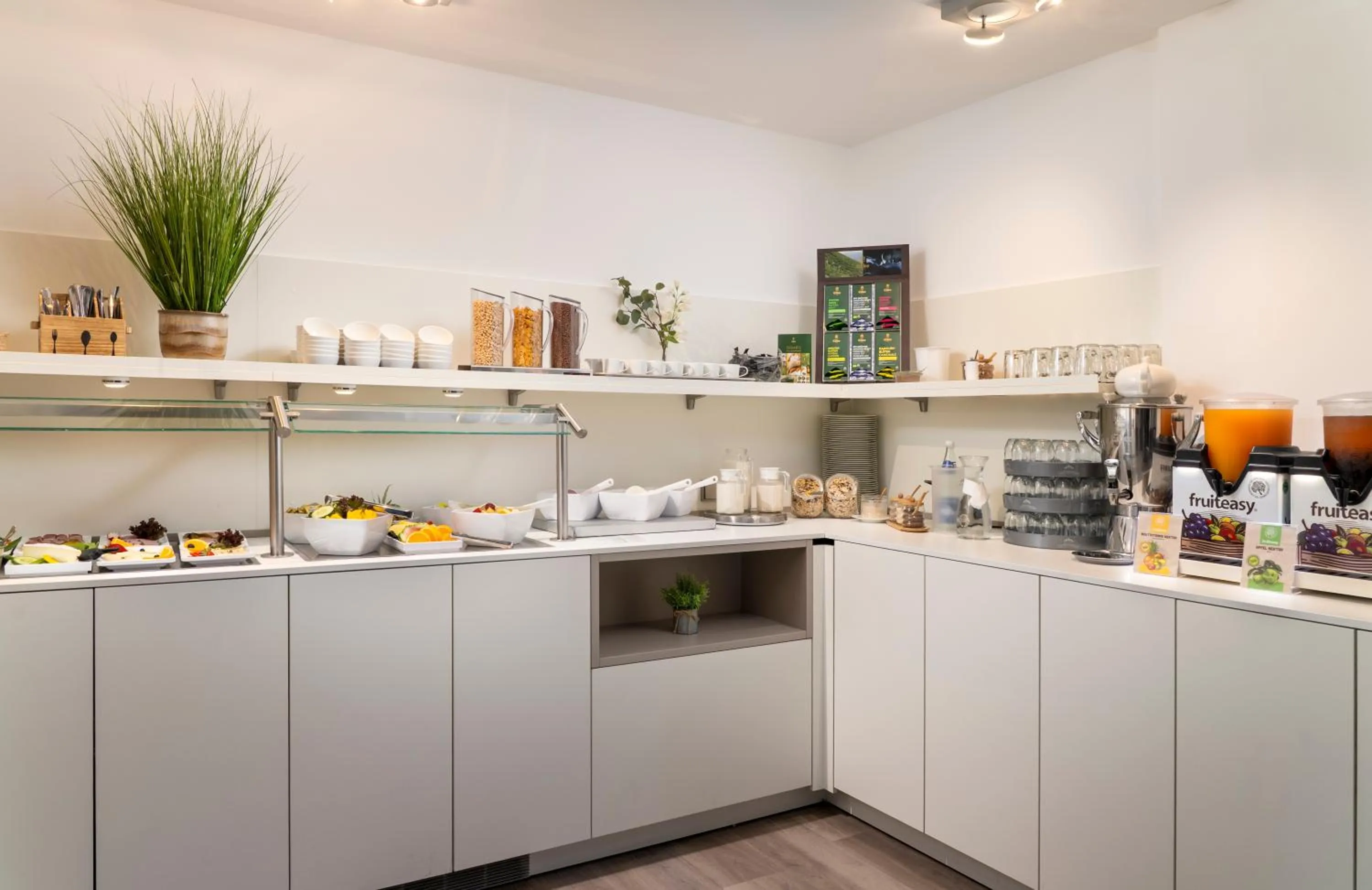 Buffet breakfast in NOVALIS Hotel by AURUM Dresden