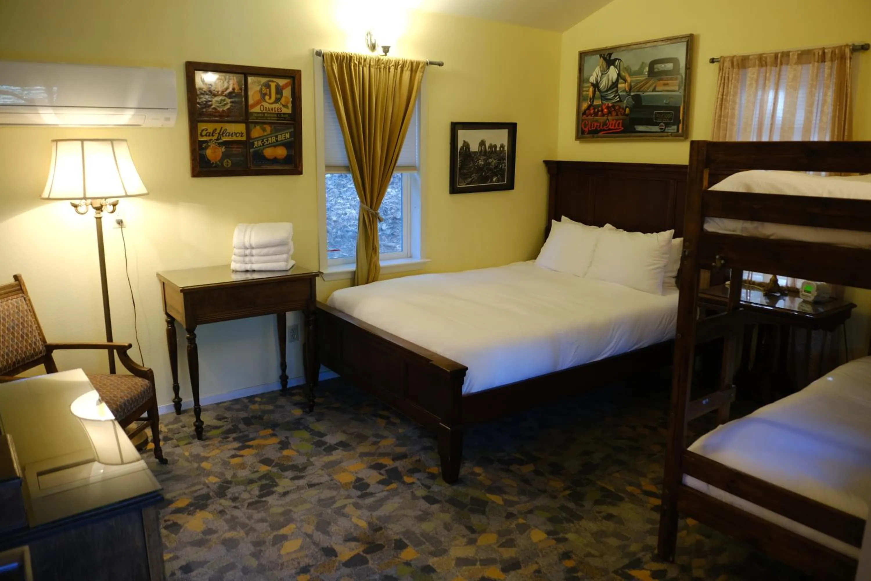 Bed in Yosemite Bug Rustic Mountain Resort