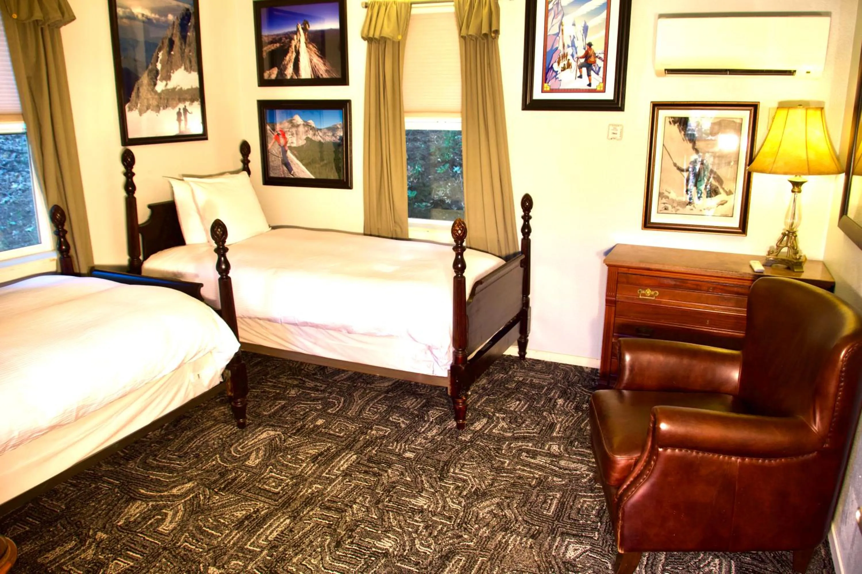 Bed in Yosemite Bug Rustic Mountain Resort