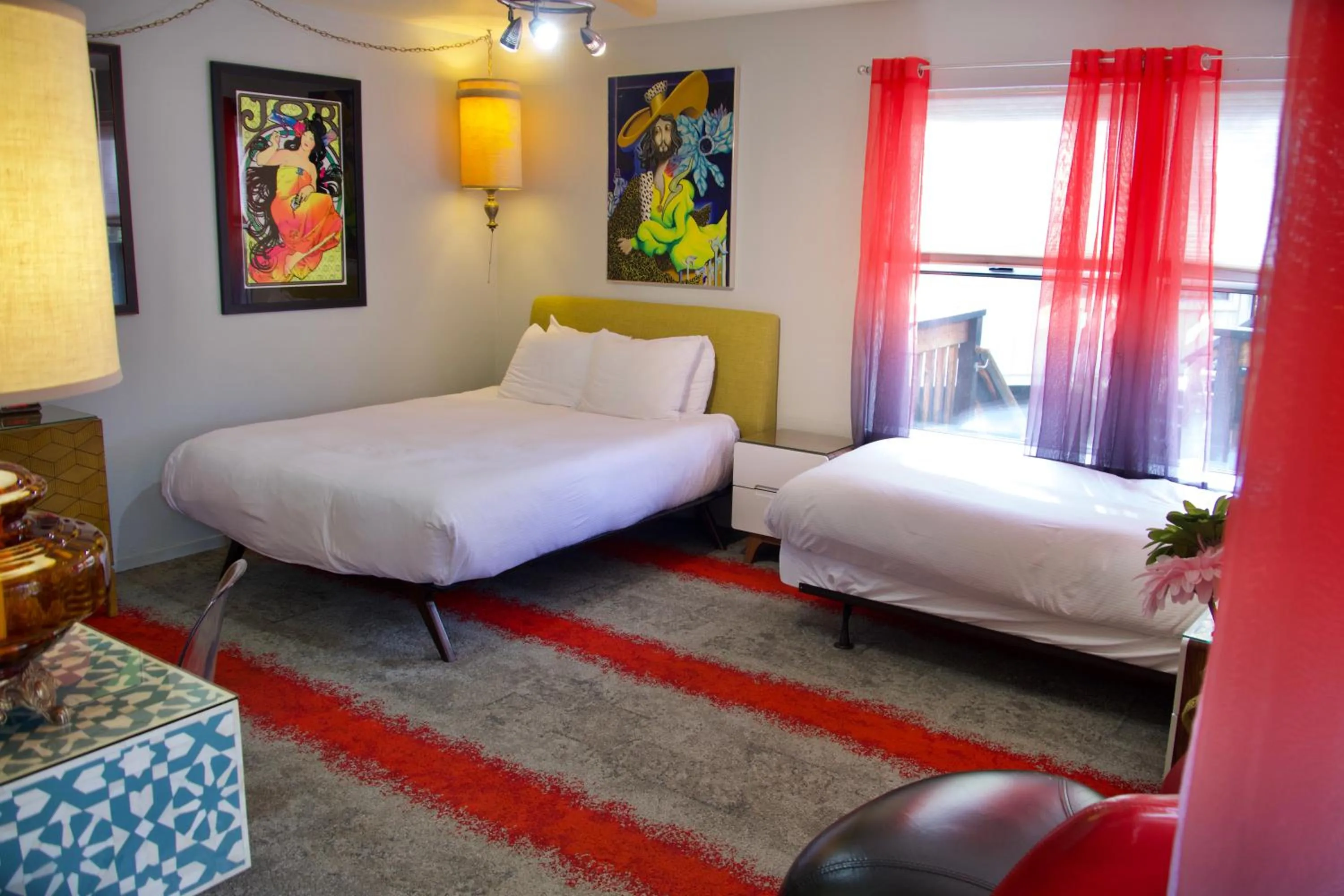 Bed in Yosemite Bug Rustic Mountain Resort