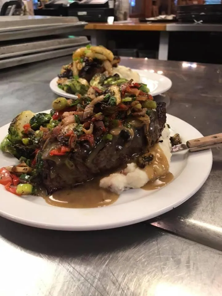 Yosemite Bug Rustic Mountain Resort