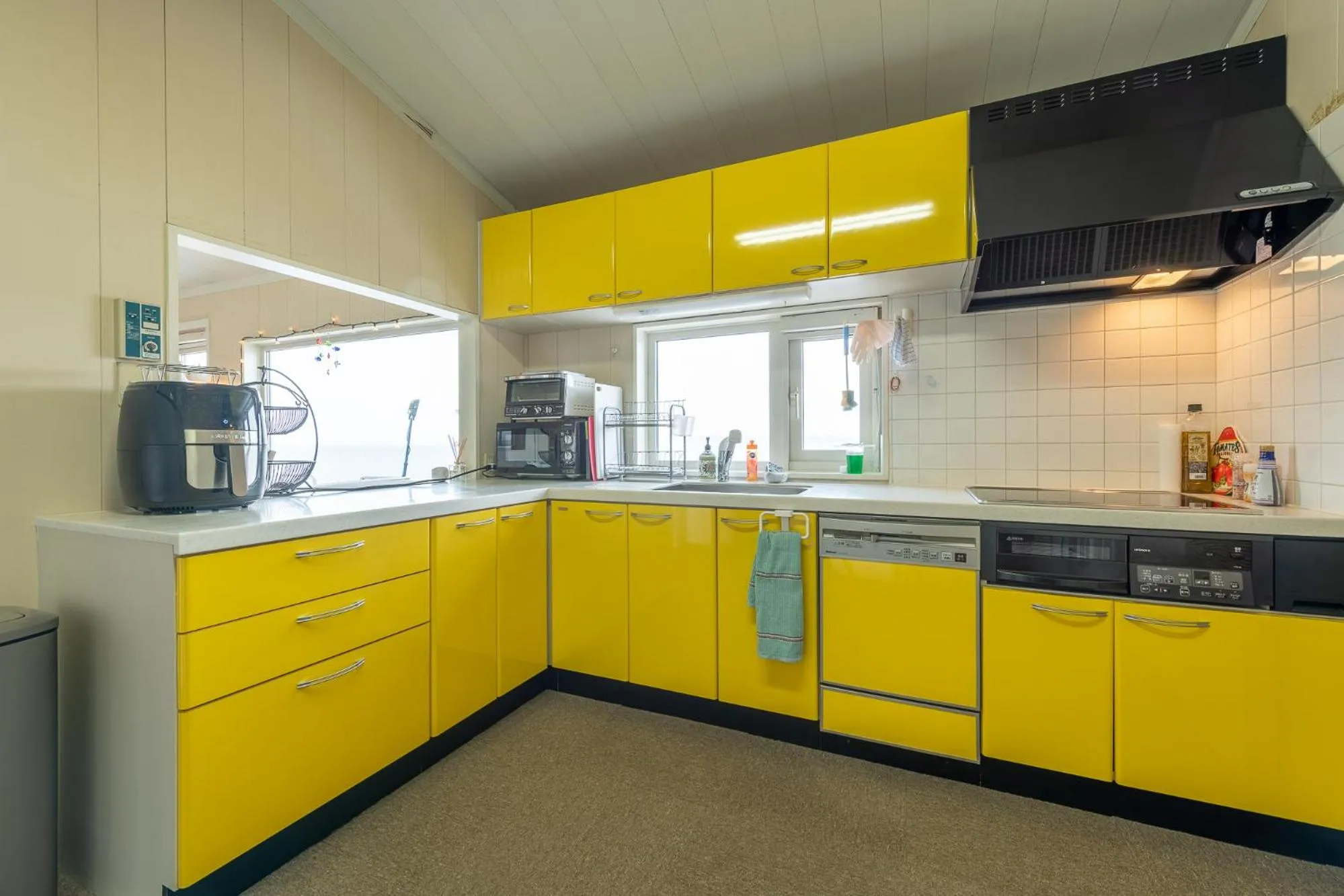 Kitchen or kitchenette in Sea Side House Toya