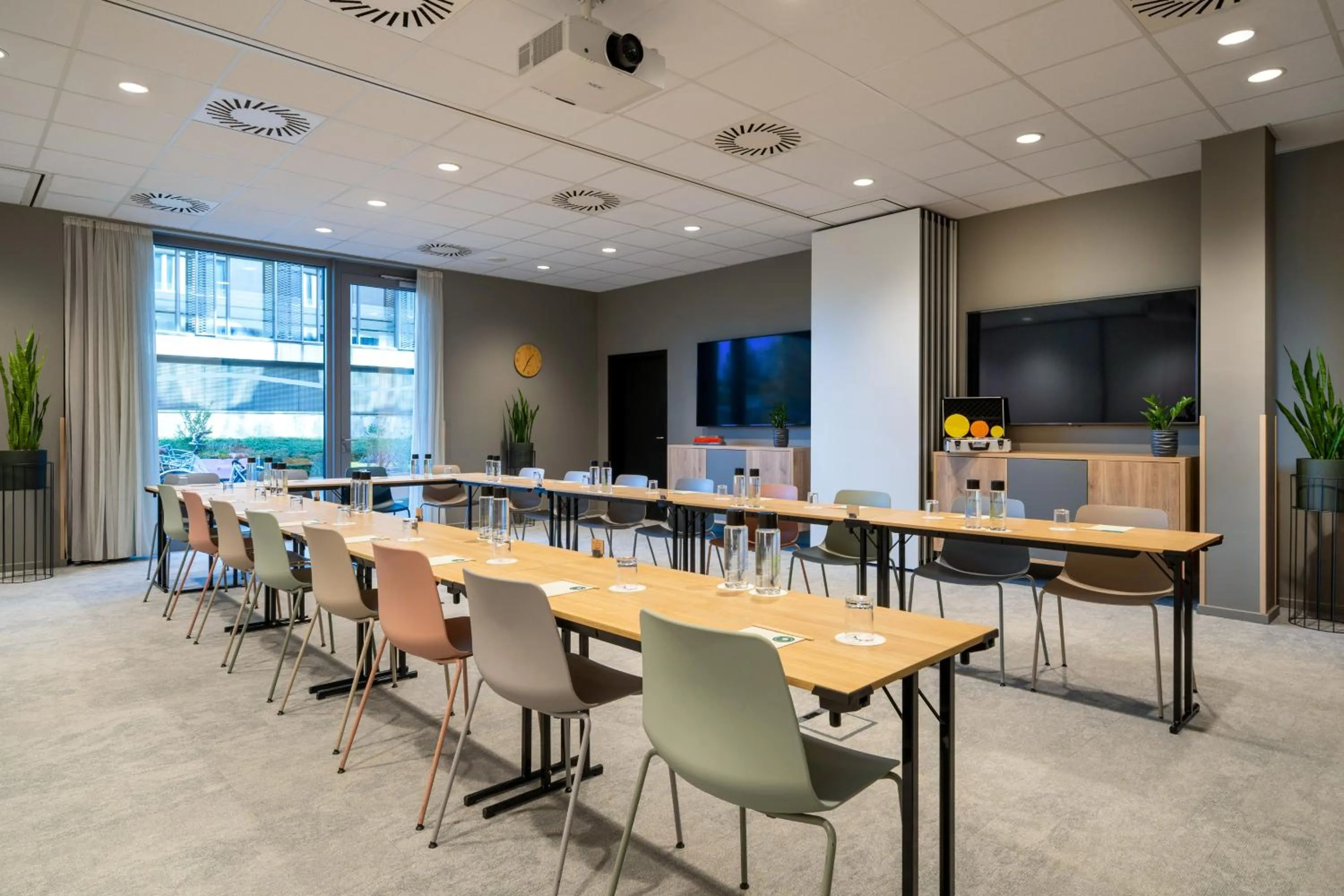 Restaurant/places to eat in INNSiDE by Meliá Luxembourg