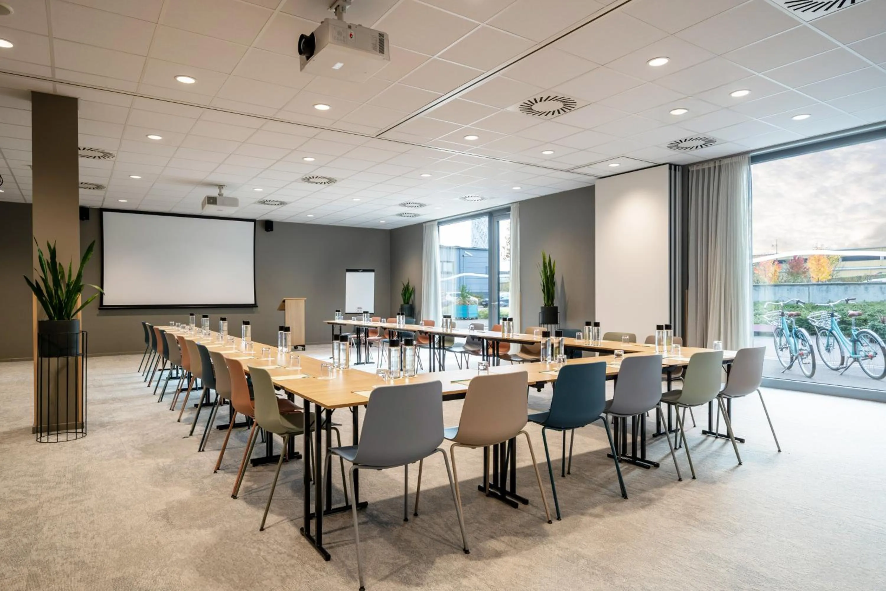 Meeting/conference room in INNSiDE by Meliá Luxembourg