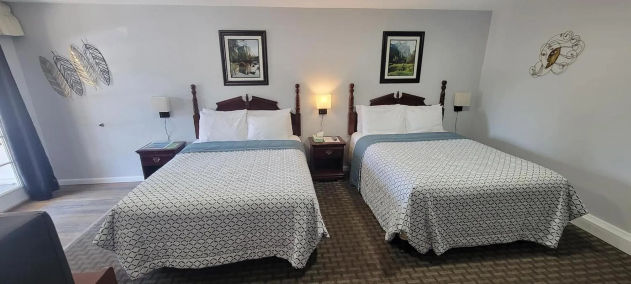 Bed in 5th Street Inn