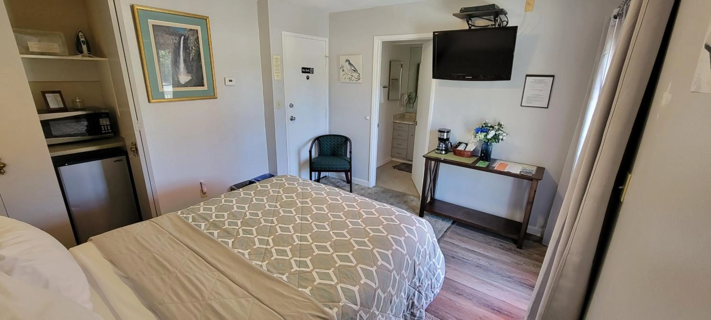 Bed in 5th Street Inn