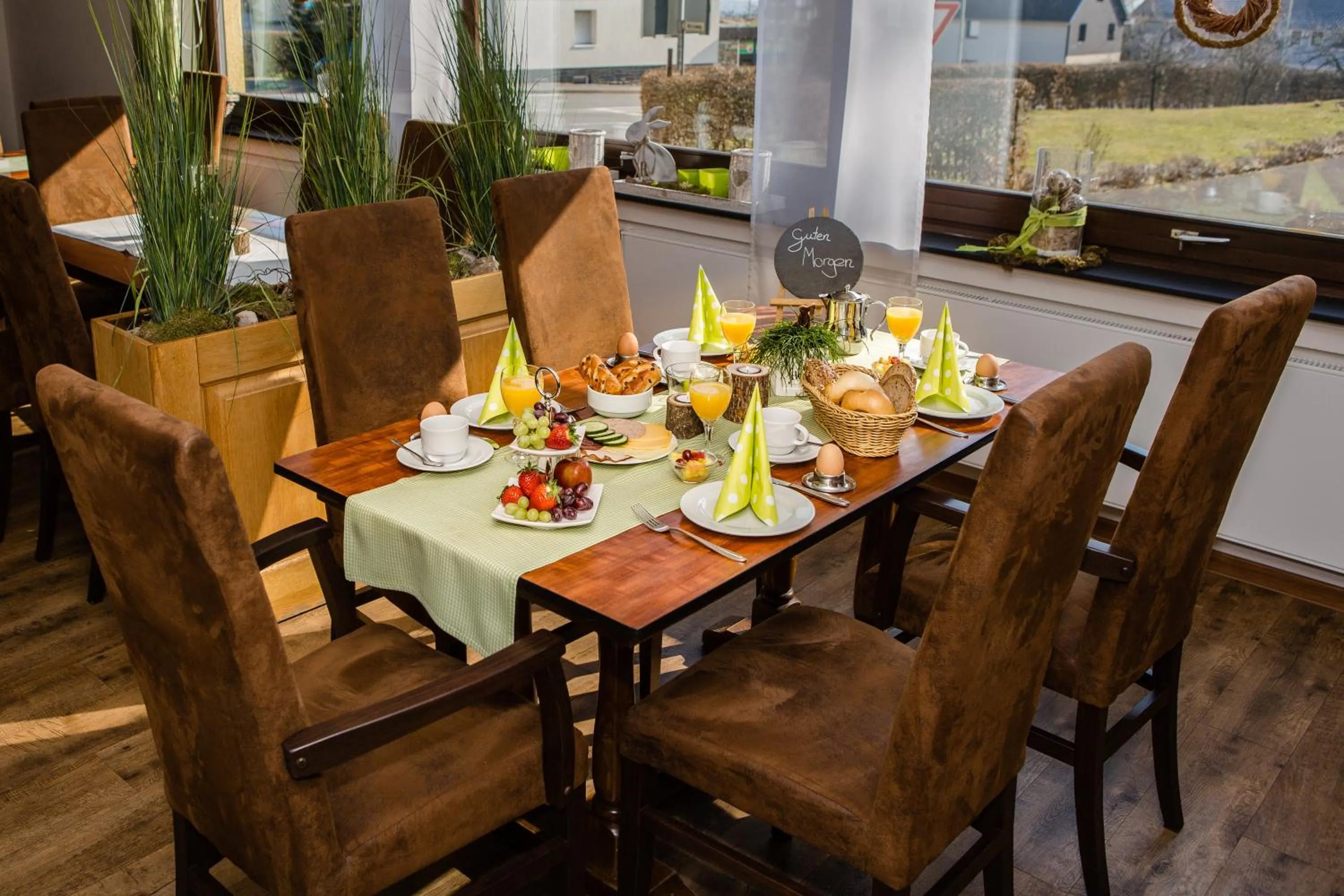 Restaurant/places to eat in Hotel Roeb