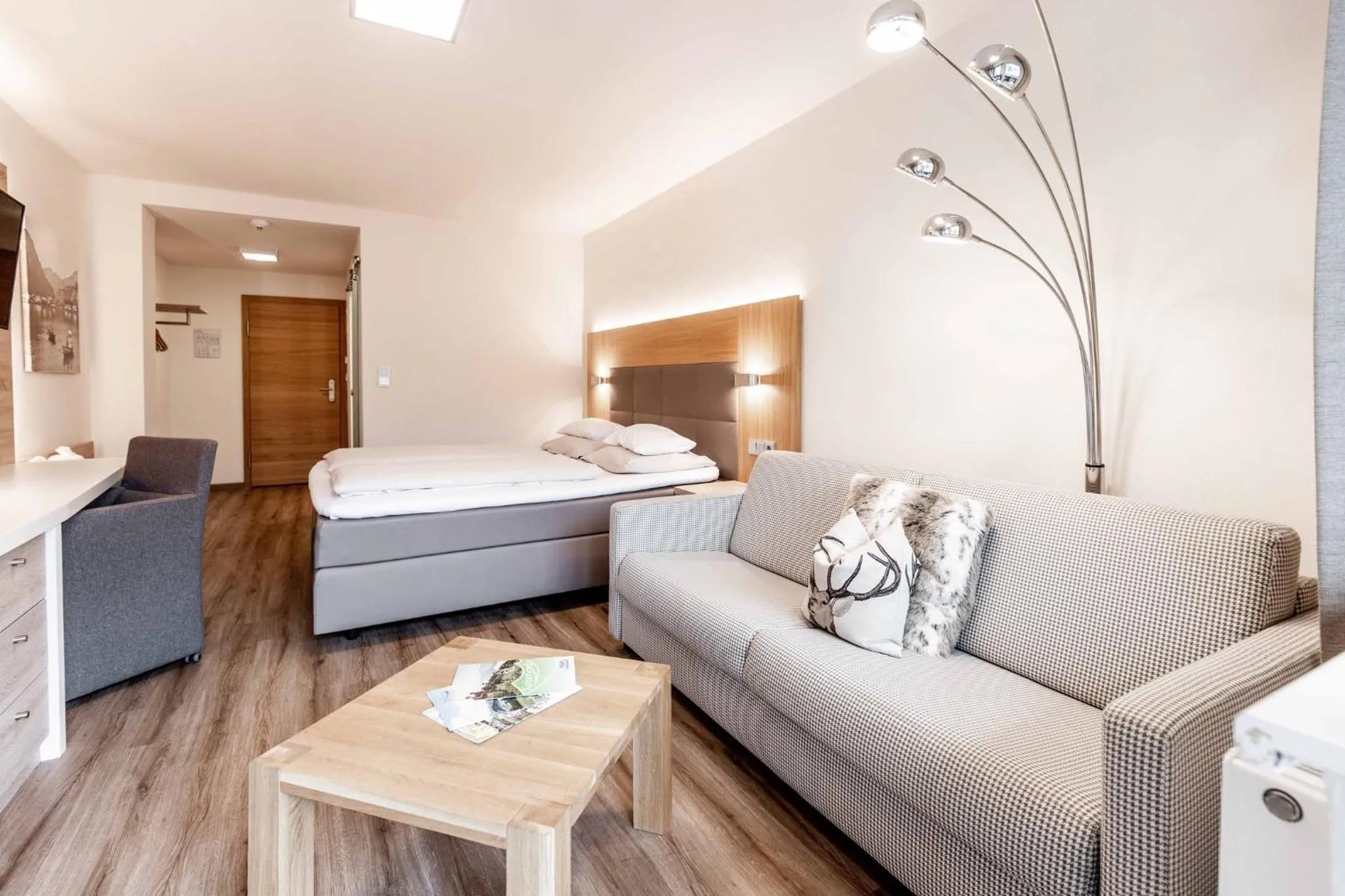 Photo of the whole room, Bed in Das Walchsee Resort