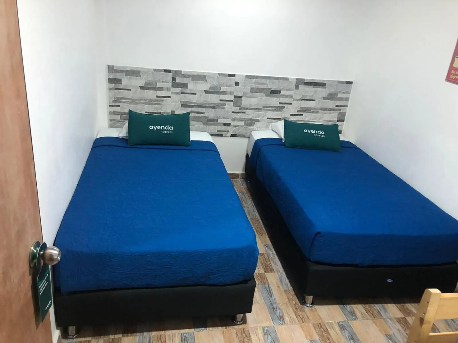 Photo of the whole room, Bed in The Mendoza Grand Hotel