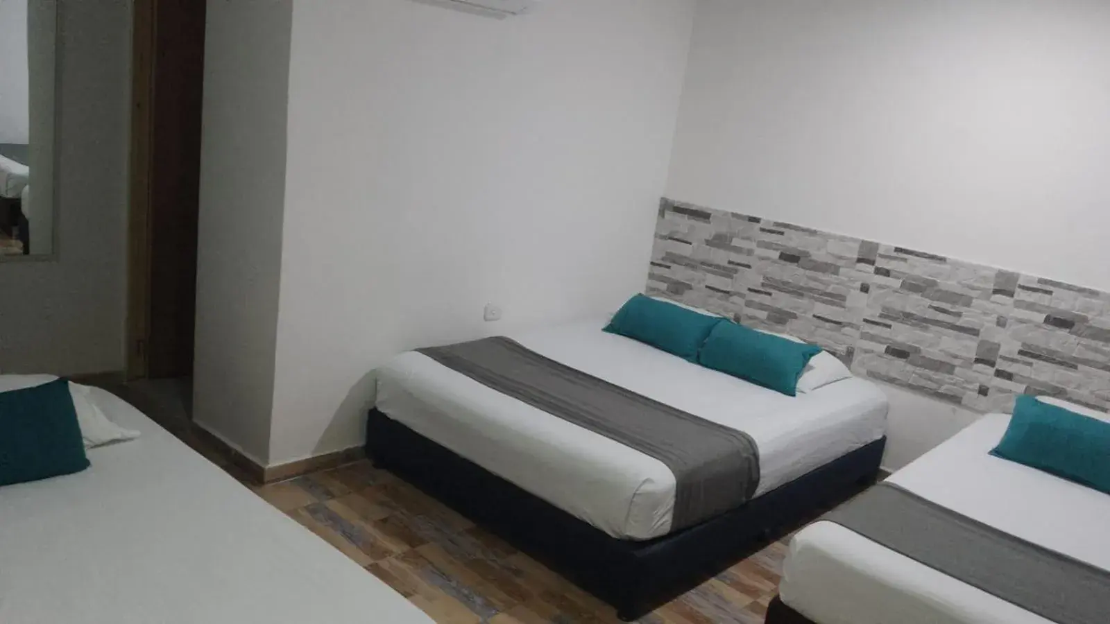 Quadruple Room in The Mendoza Grand Hotel Quadruple Room in The Mendoza Grand Hotel