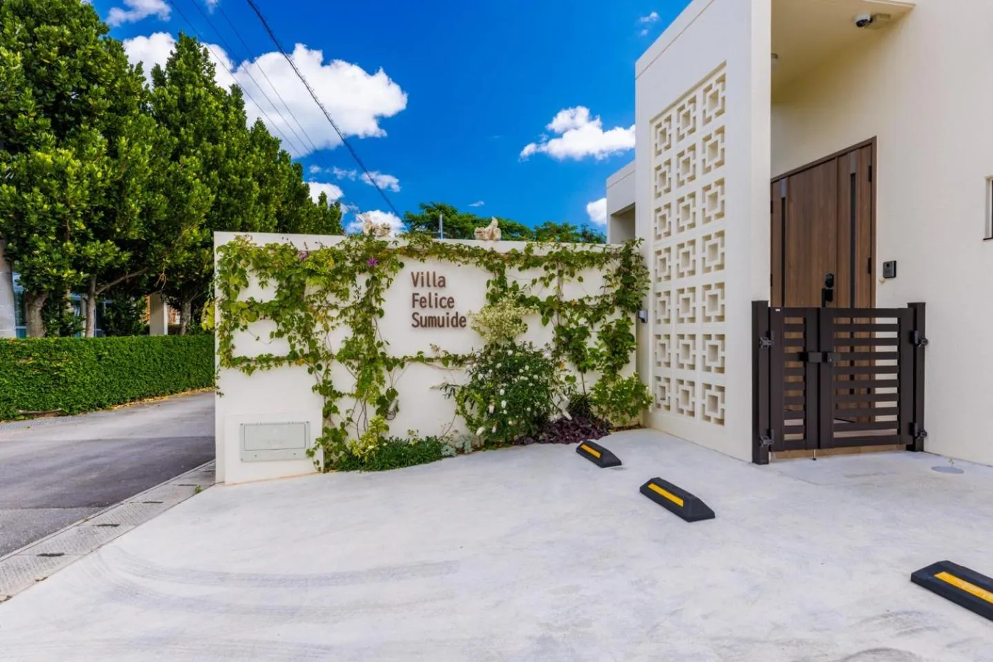 Facade/entrance in Villa Felice Sumuide