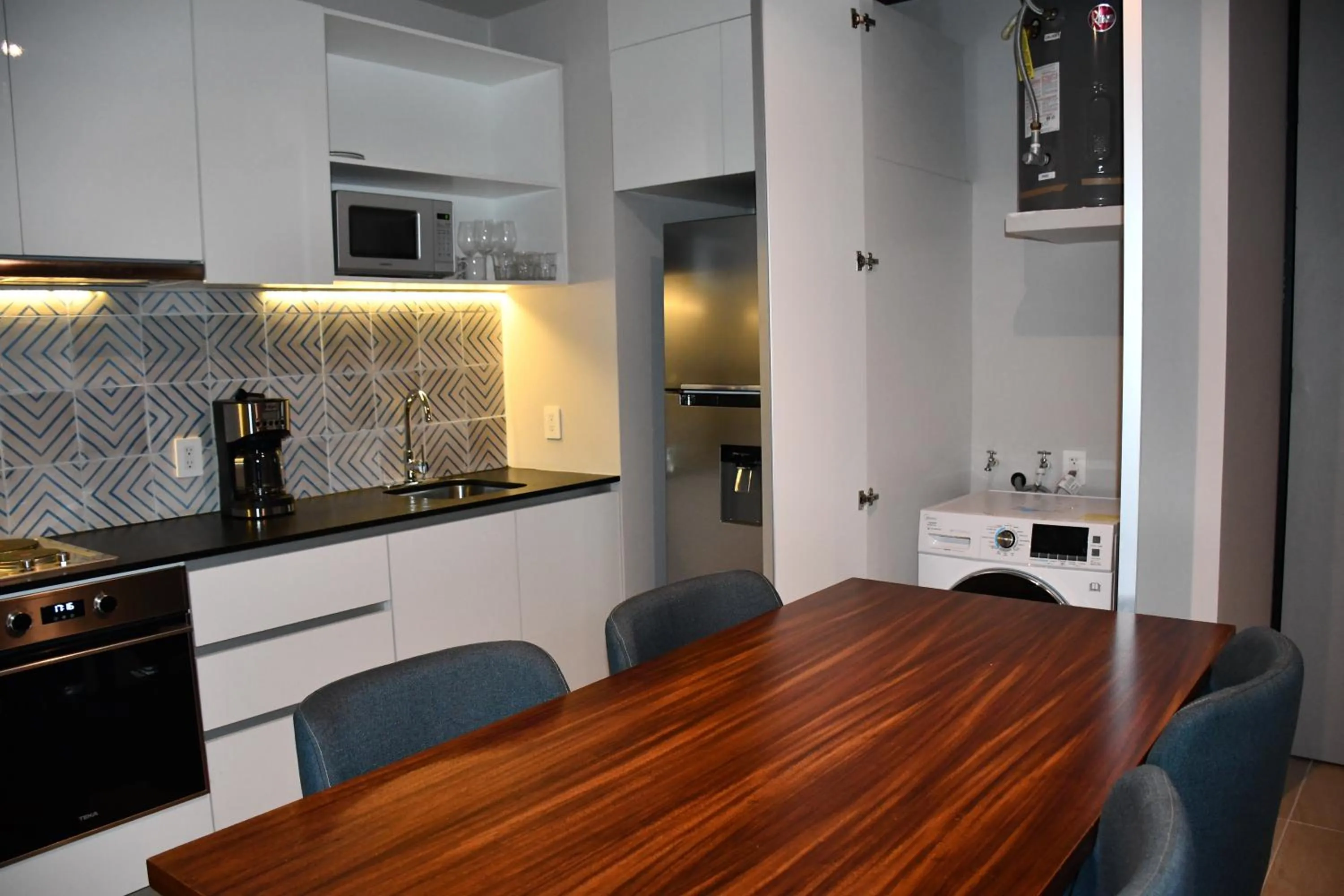 Kitchen or kitchenette in Kaab At The Park by The Spot Rentals