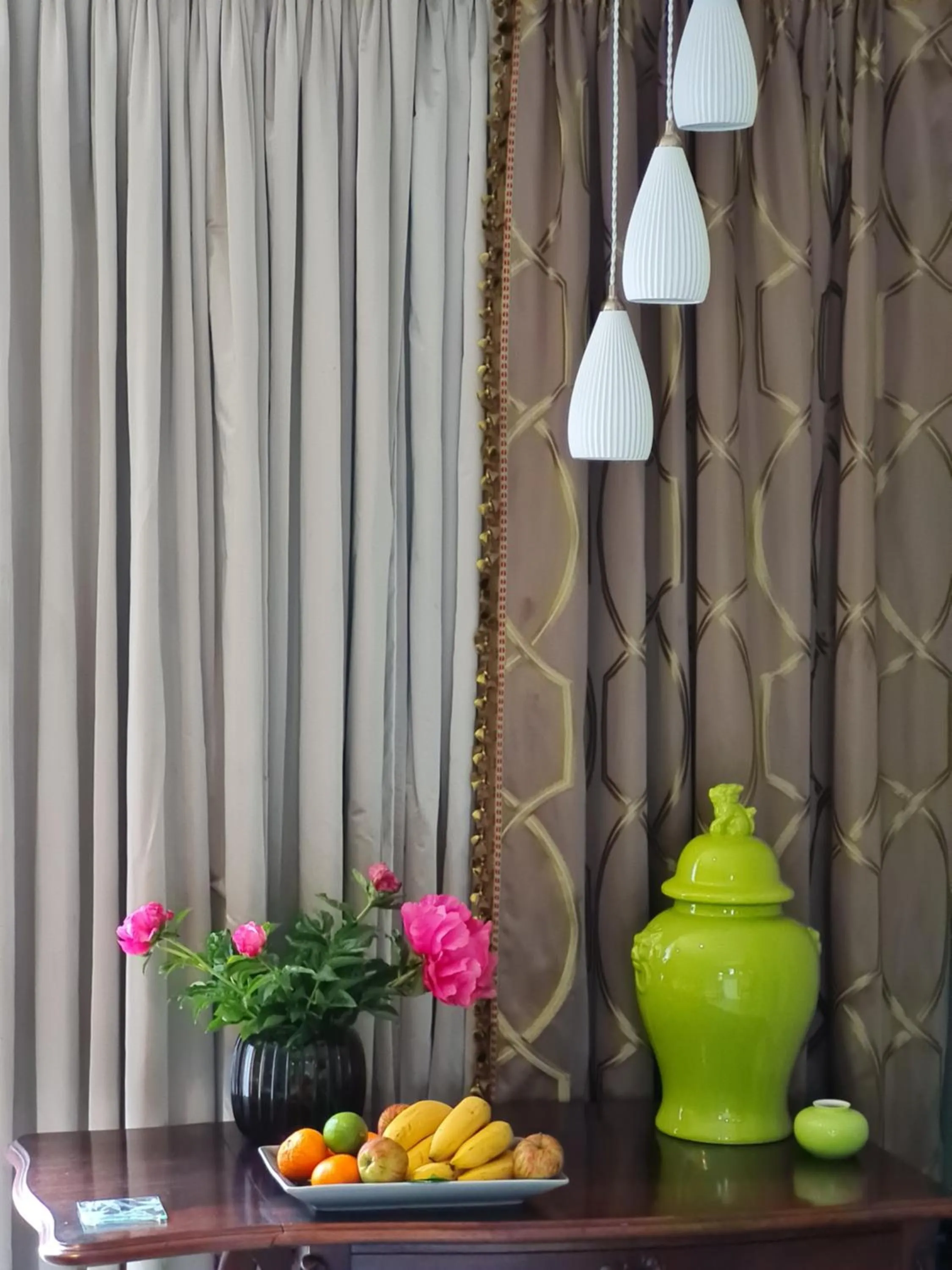 Living room in Palm Grove Apartments