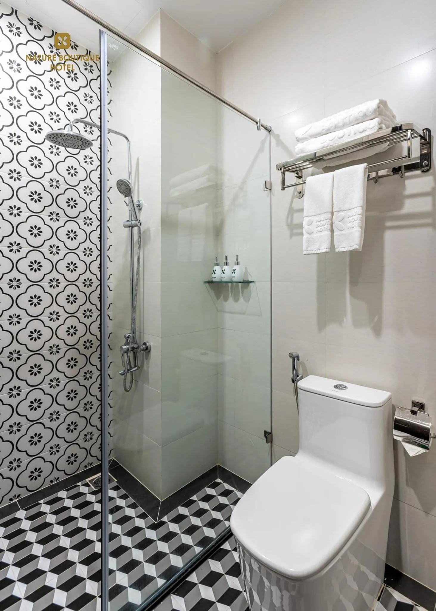 Toilet in Nature Boutique Hotel - Nguyen Thi Nghia