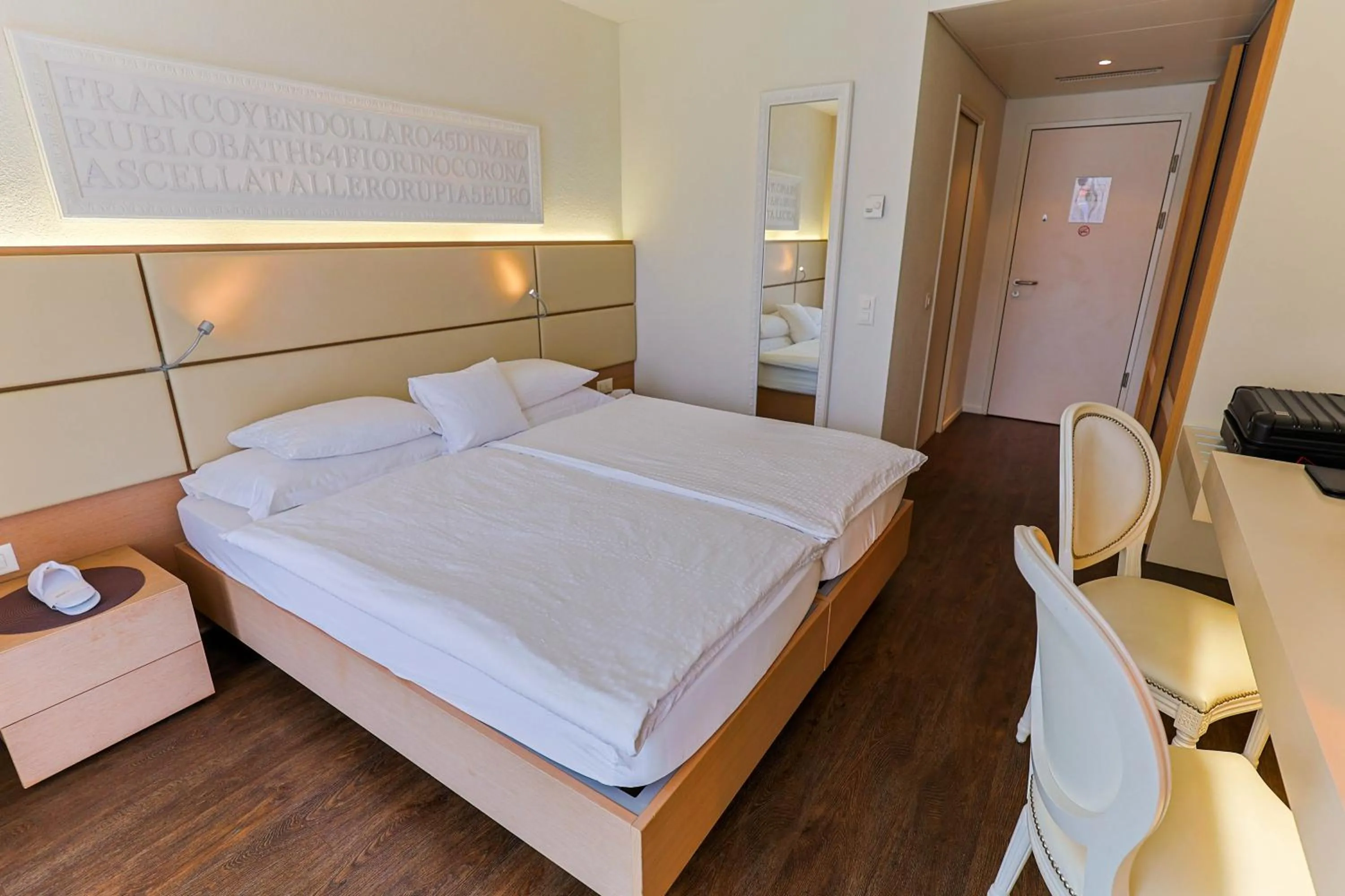 Bedroom, Bed in Hotel Muralto Locarno