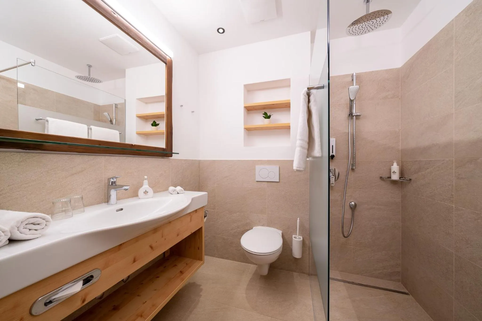 Bathroom in Hotel Trattlerhof