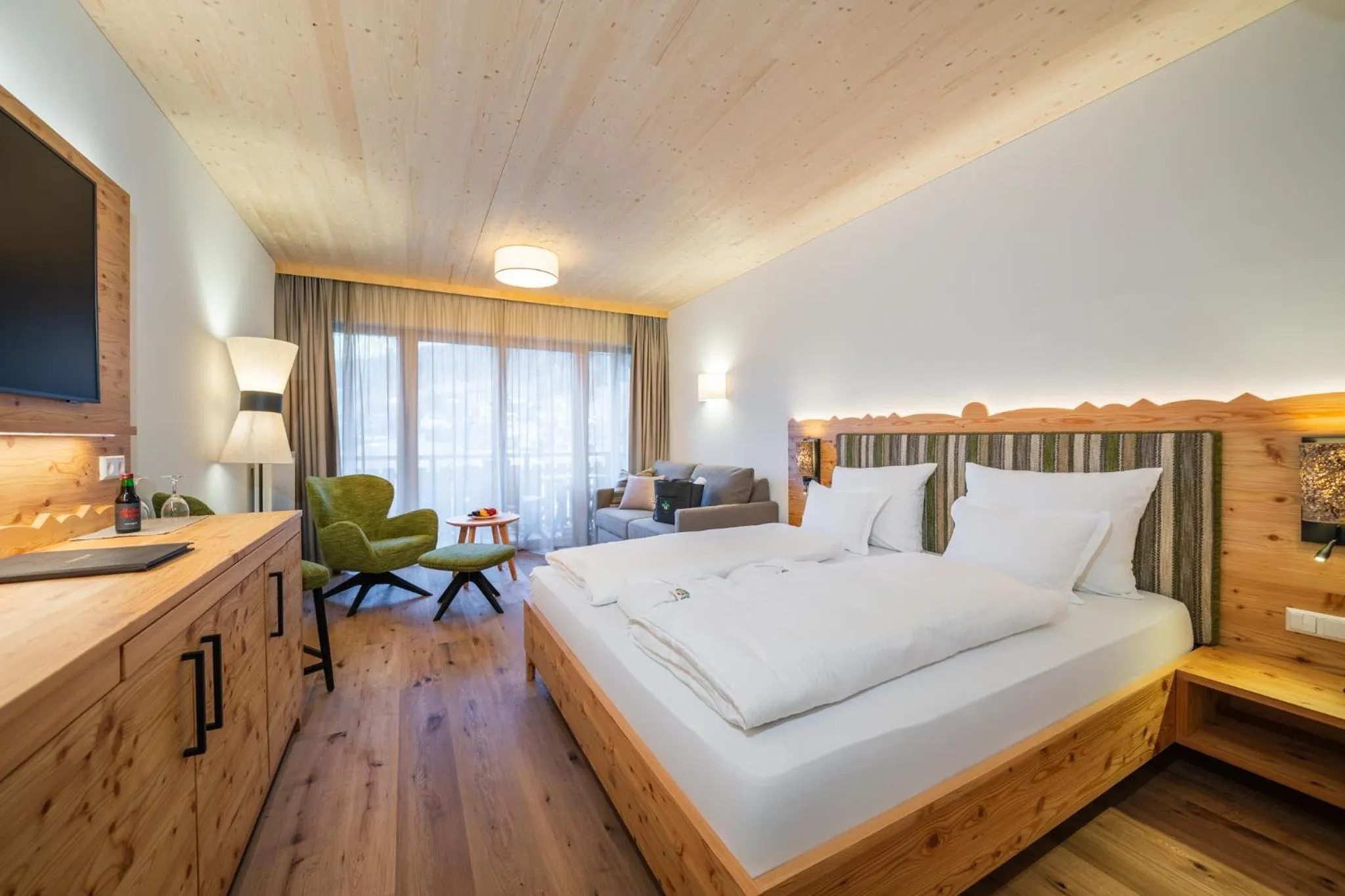 Bedroom, Bed in Hotel Trattlerhof