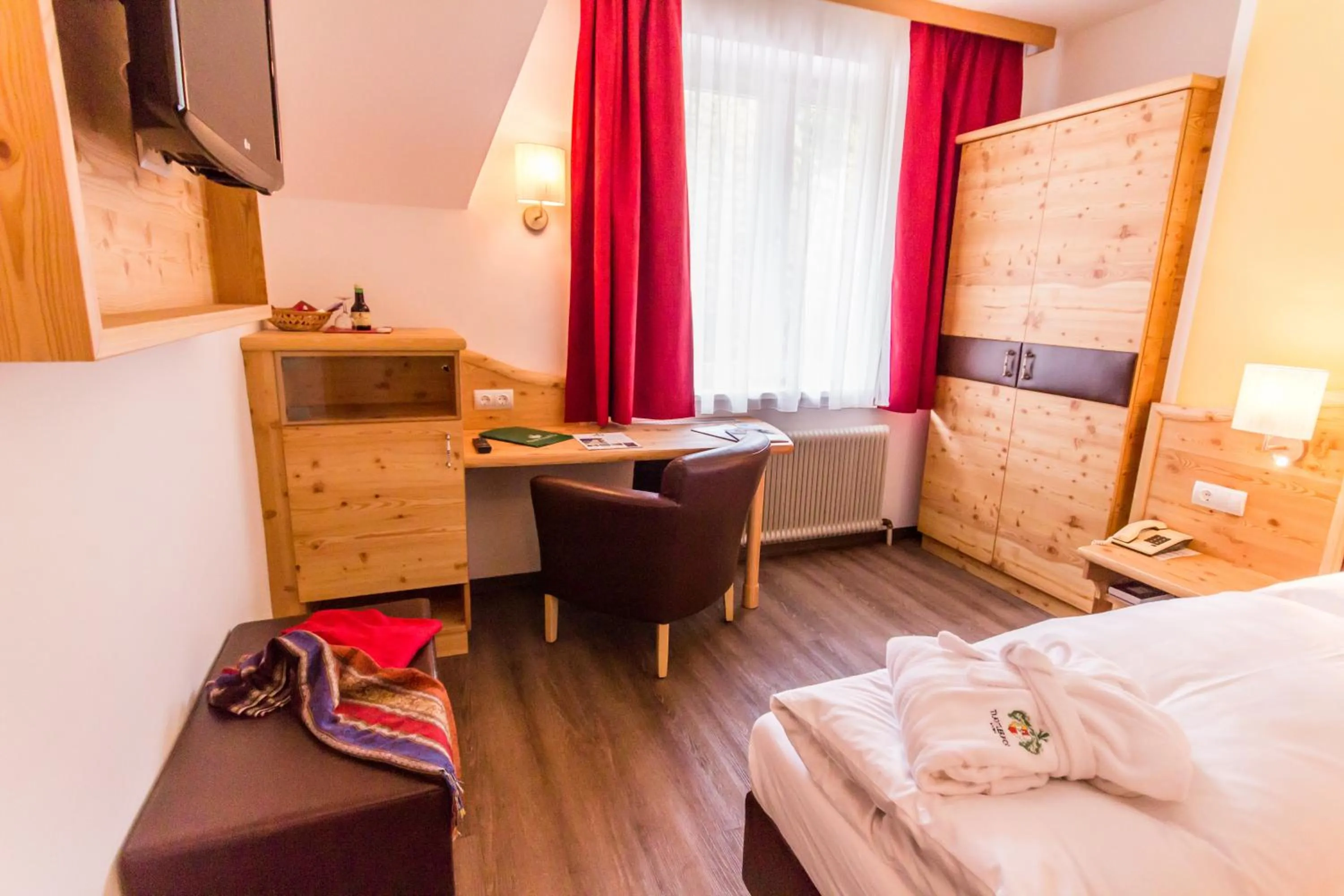 Decorative detail, Bed in Hotel Trattlerhof