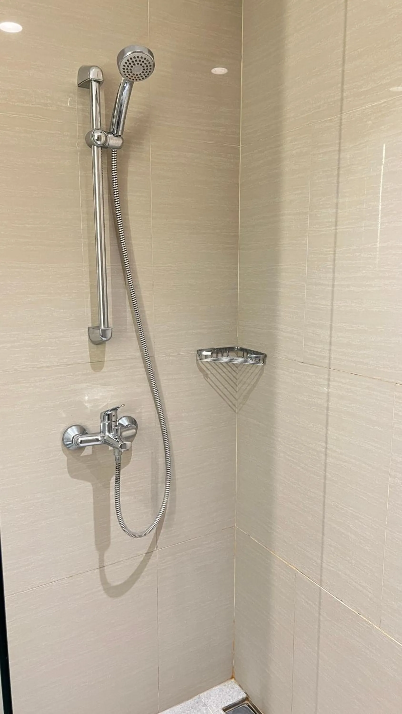 Bathroom in @Hom Semarang Simpang Lima