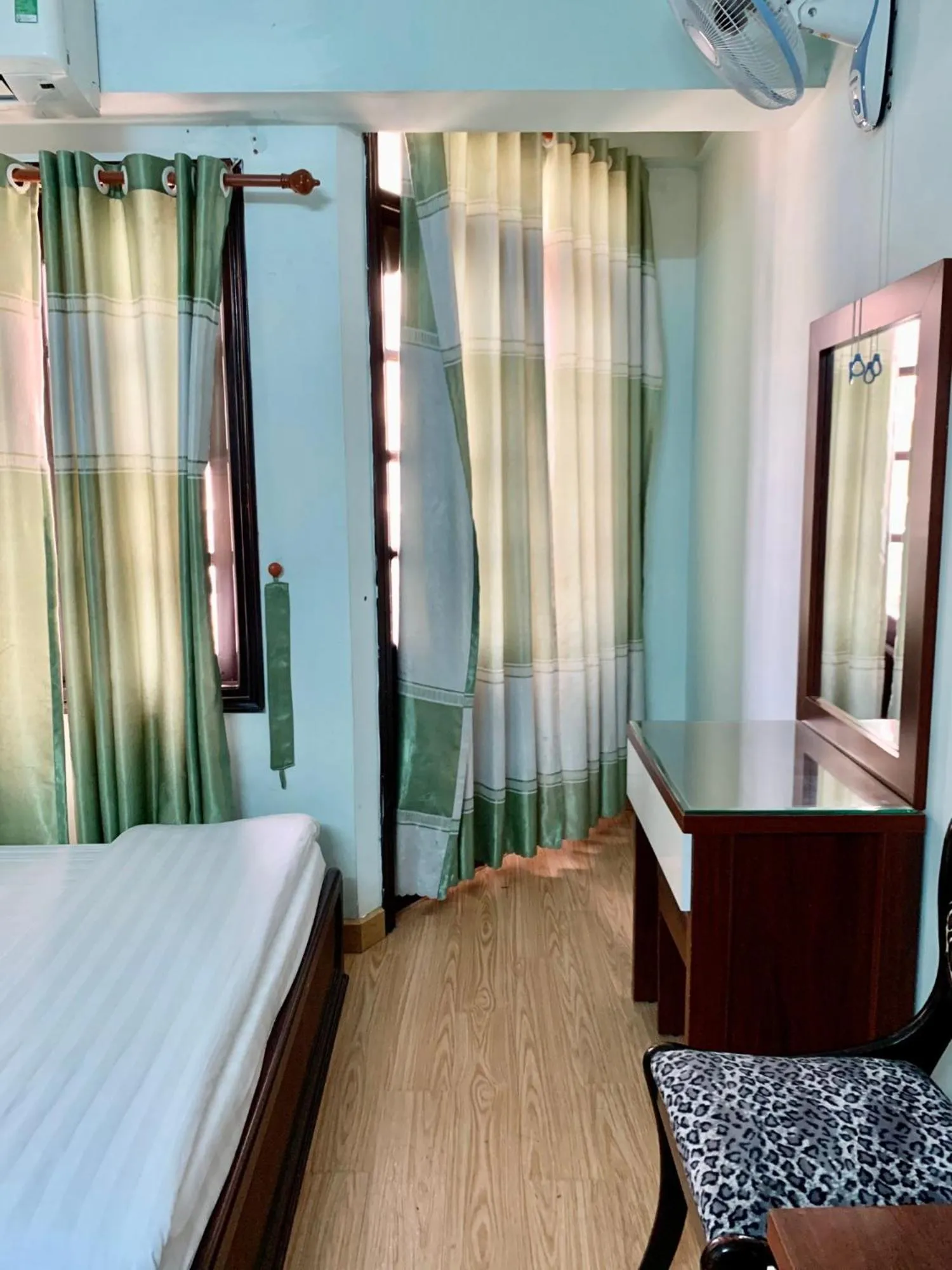 Bedroom, Bed in Thien Phuc Hotel