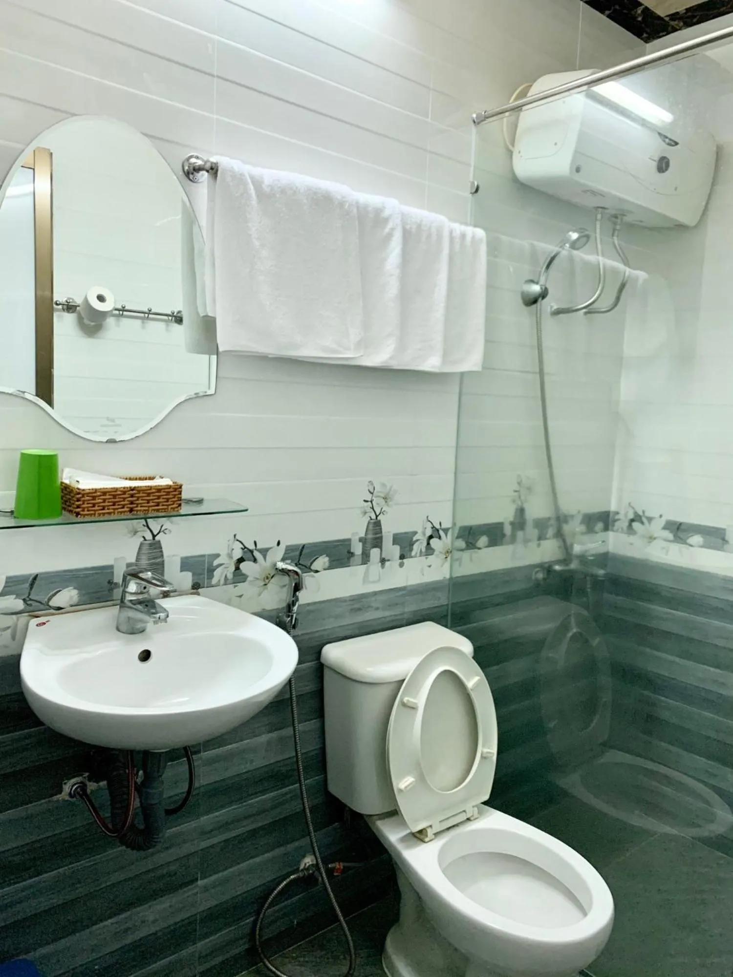 Bathroom in Thien Phuc Hotel