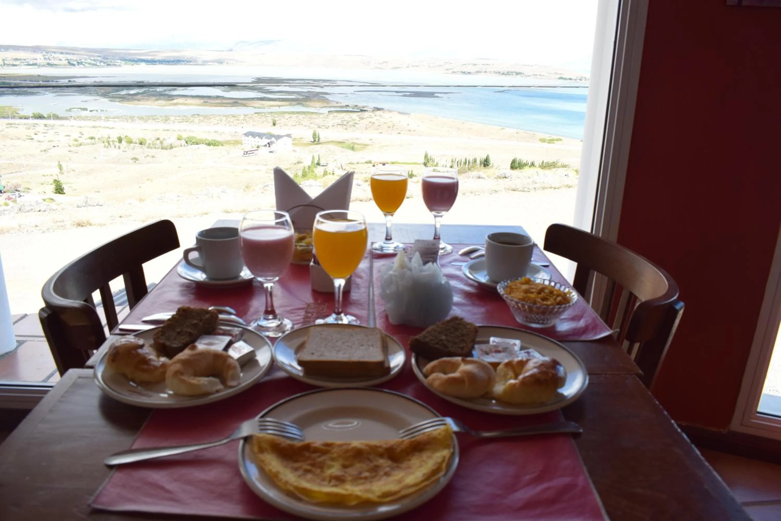 Food and drinks in Fuerte Calafate Hotel Panorámico
