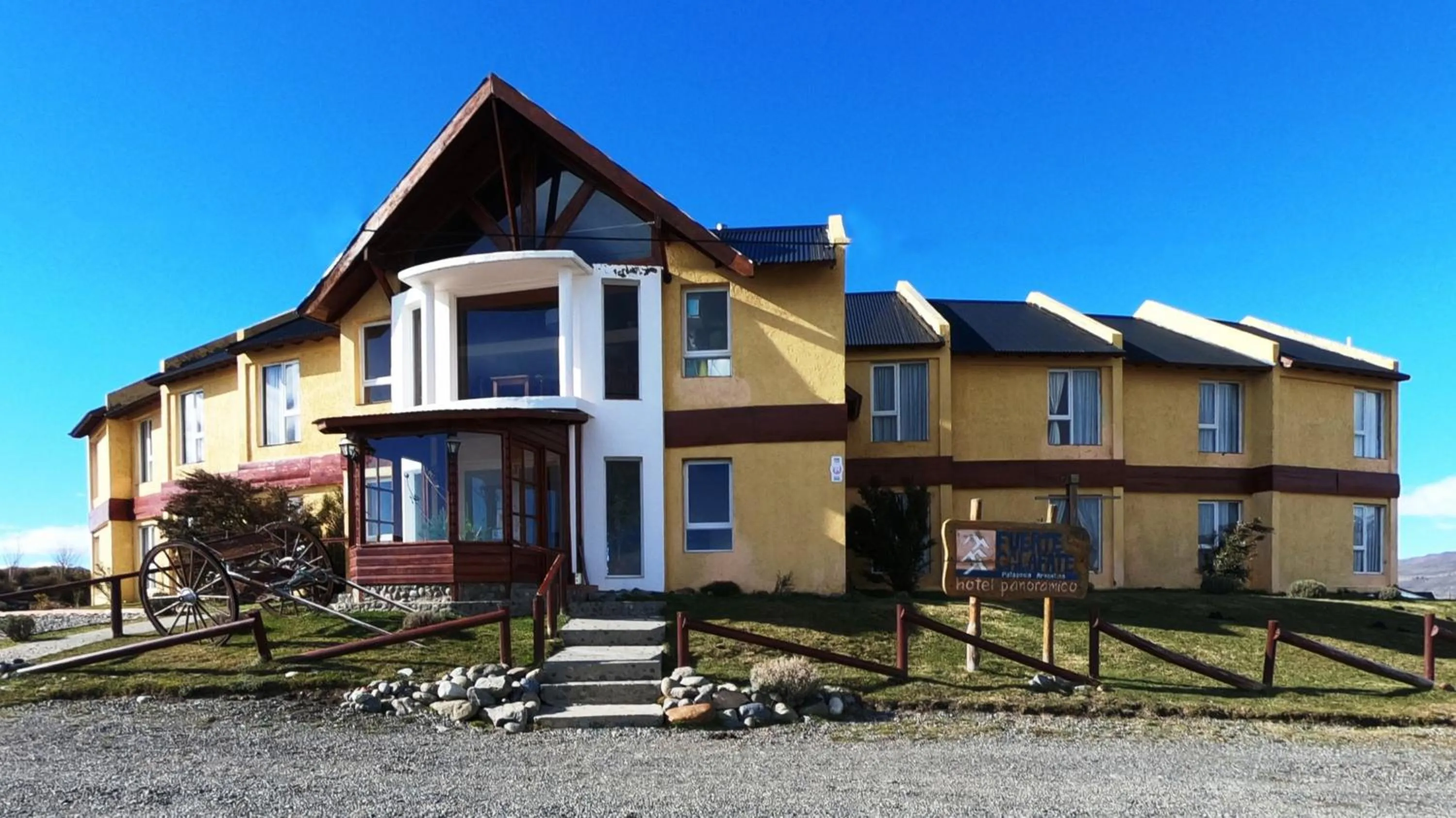 Property building in Fuerte Calafate Hotel Panorámico