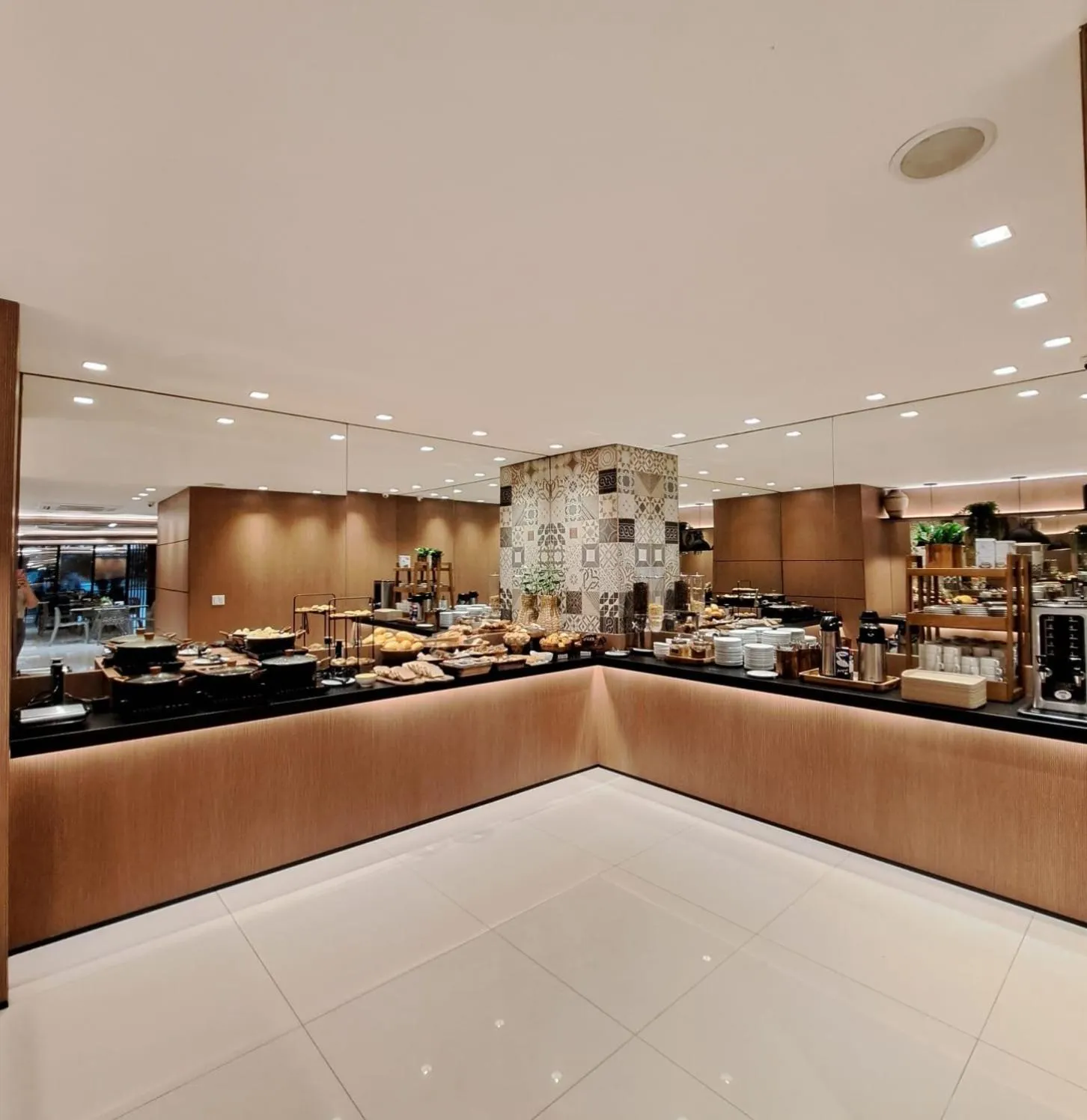 Restaurant/places to eat in L´acordes Hotel