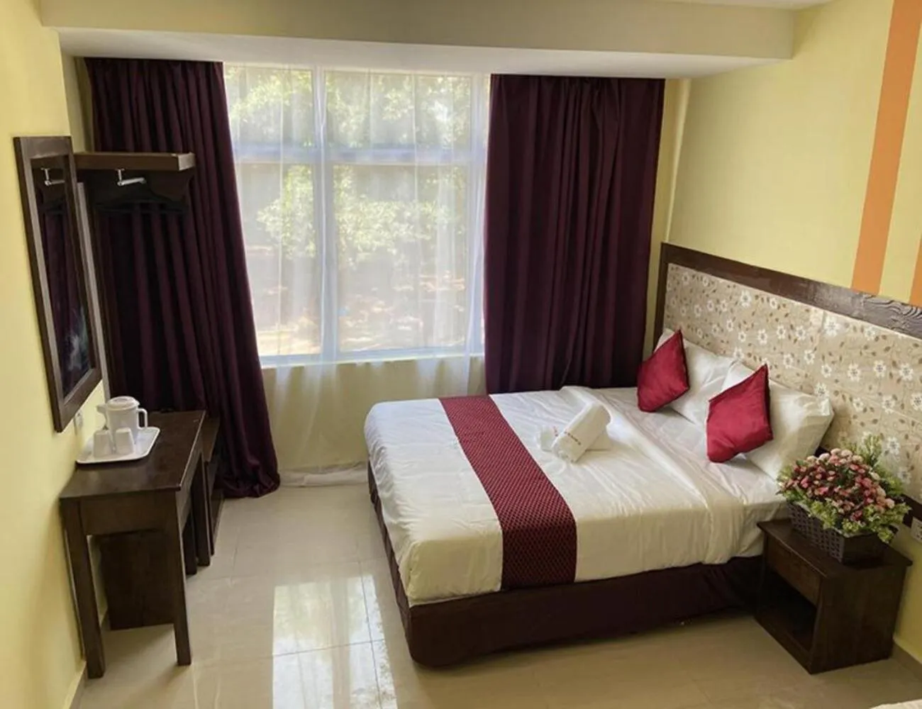 Bedroom, Bed in Sun Inns Hotel Meru Raya