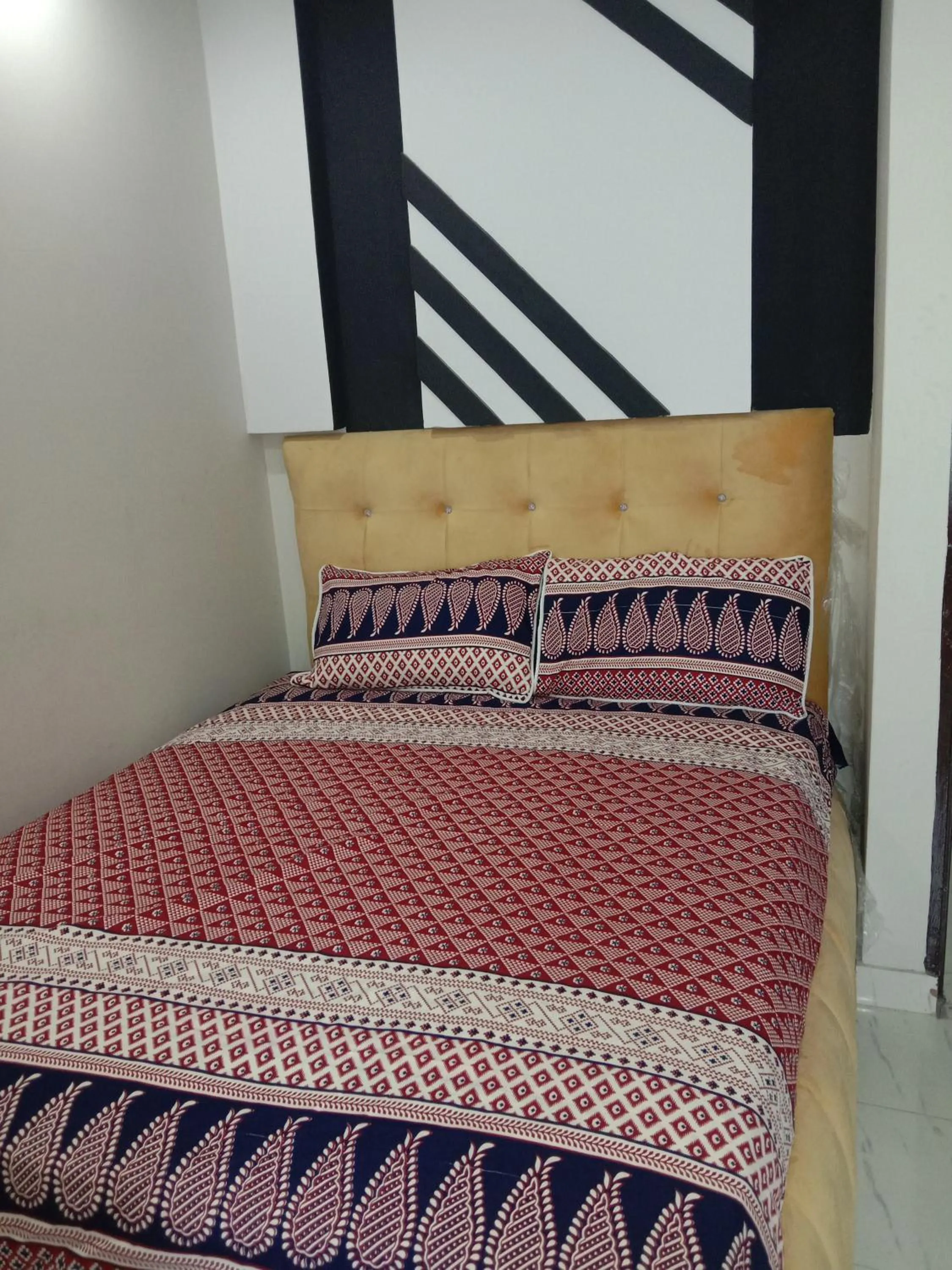 Bed in New Taj Hotel