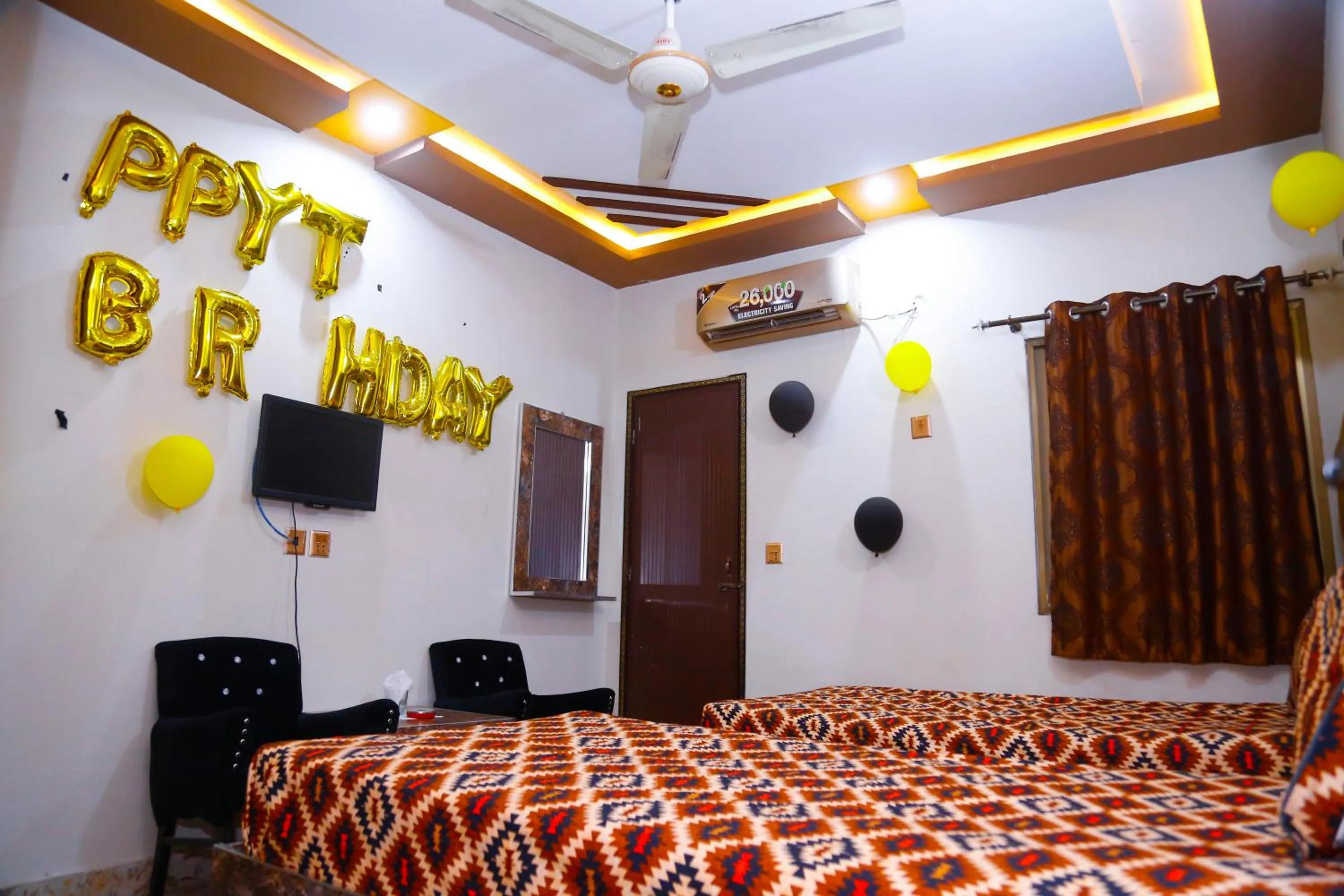 Bed in New Taj Hotel