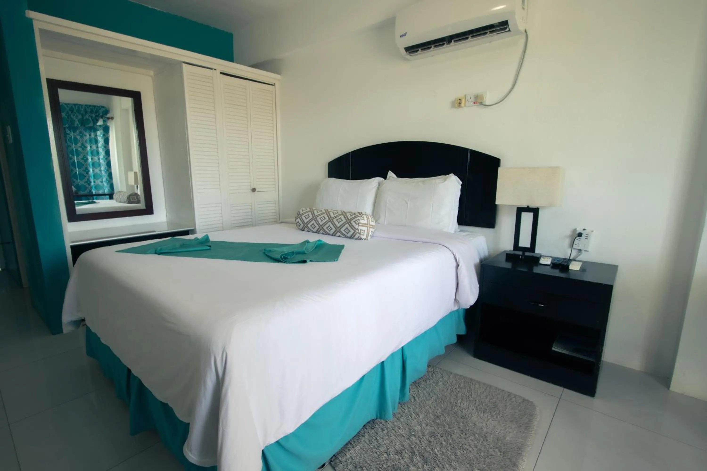 Bedroom, Bed in Match Resort