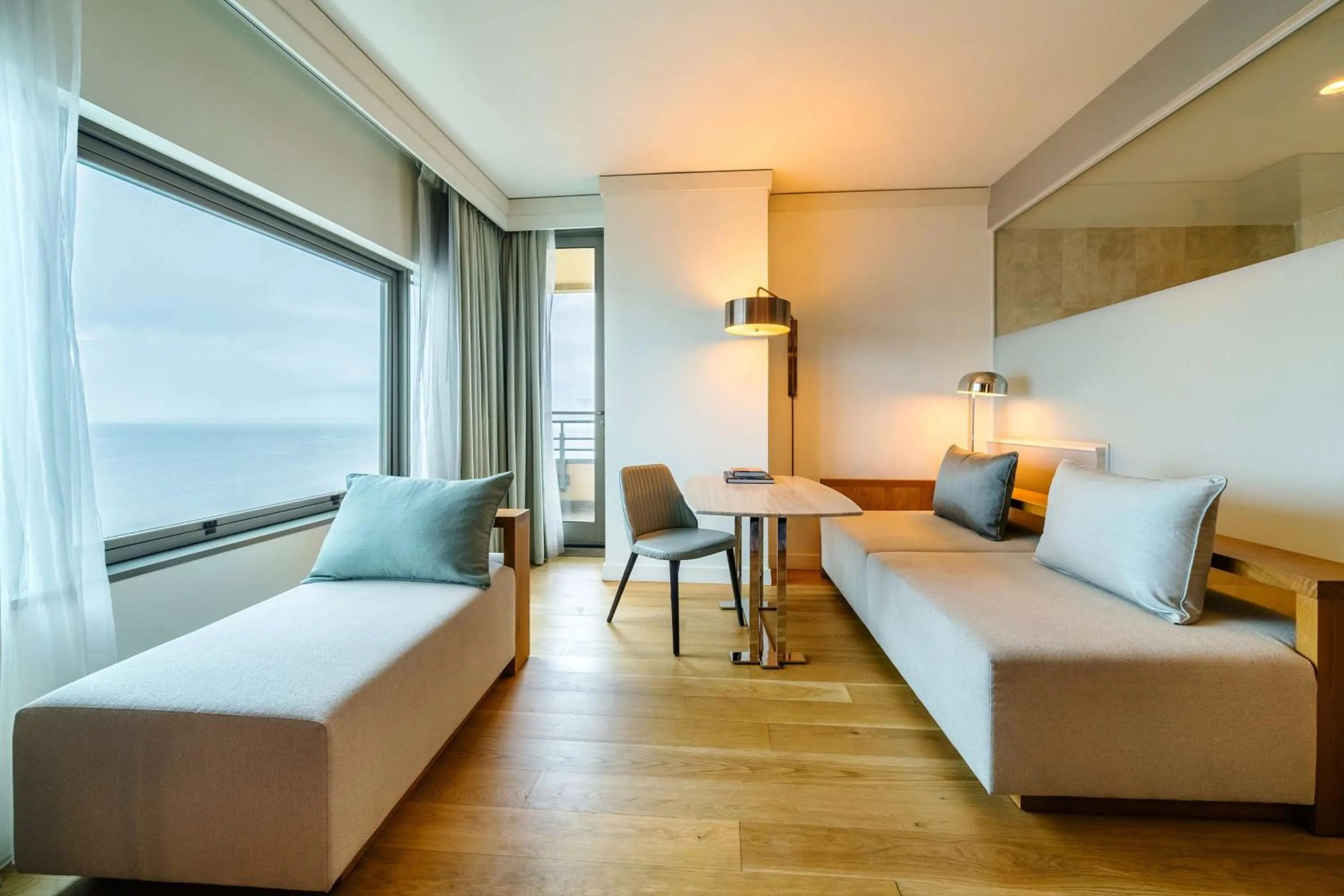 Photo of the whole room, Bed in Hyatt Regency Trinidad