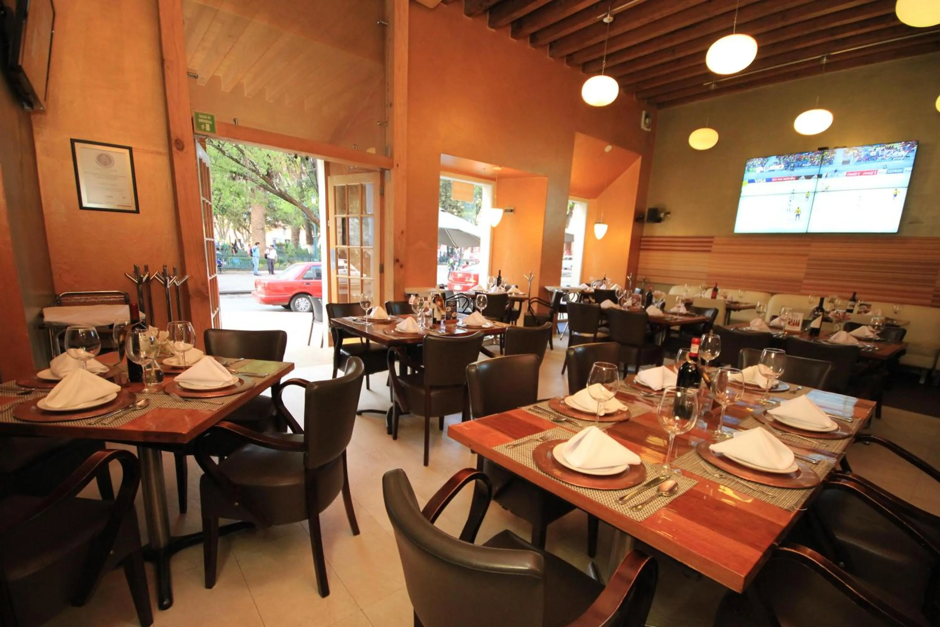 Restaurant/places to eat in Hotel Ciudad Real Centro Historico