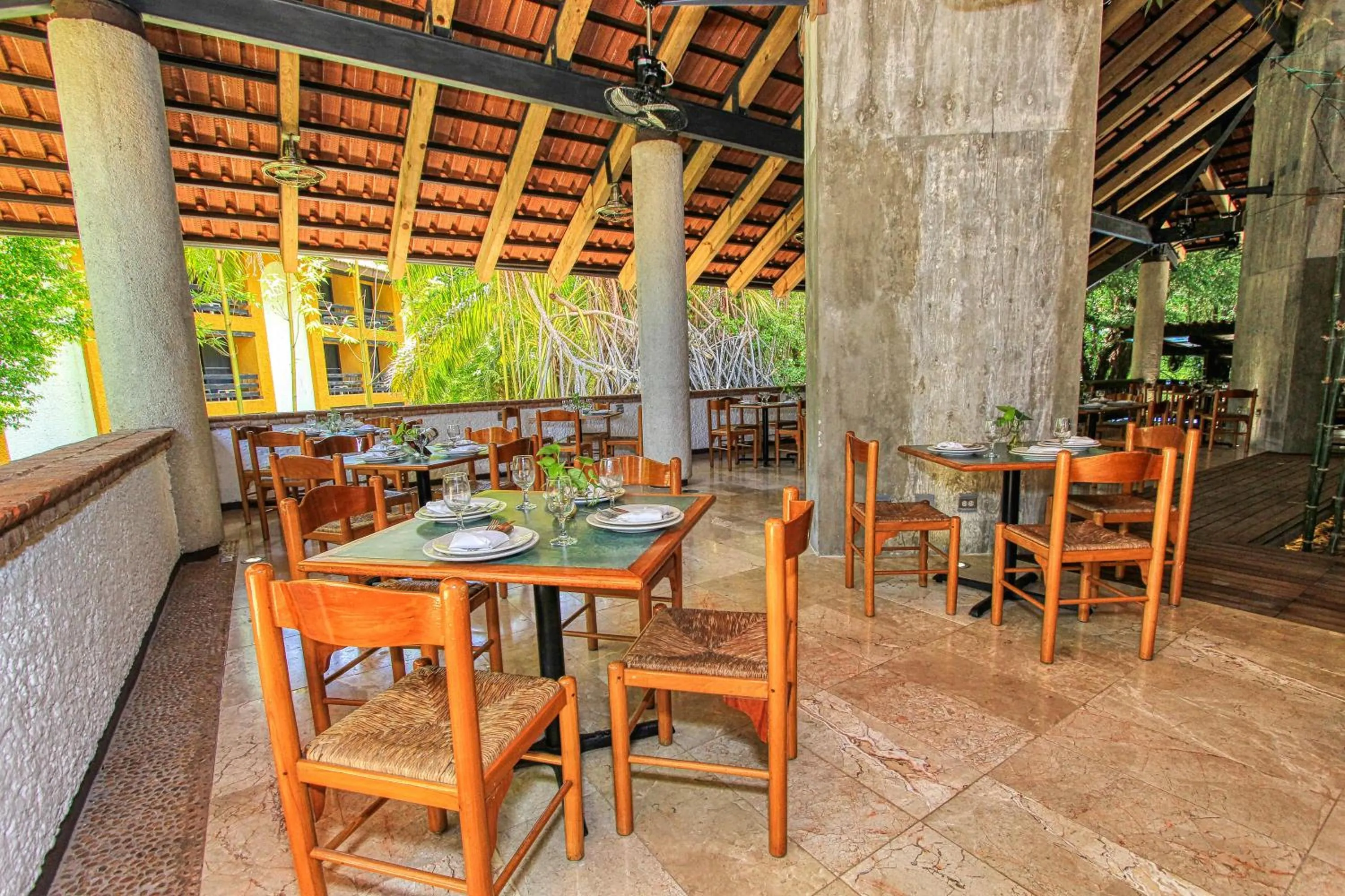 Restaurant/places to eat in Hotel Ciudad Real Palenque