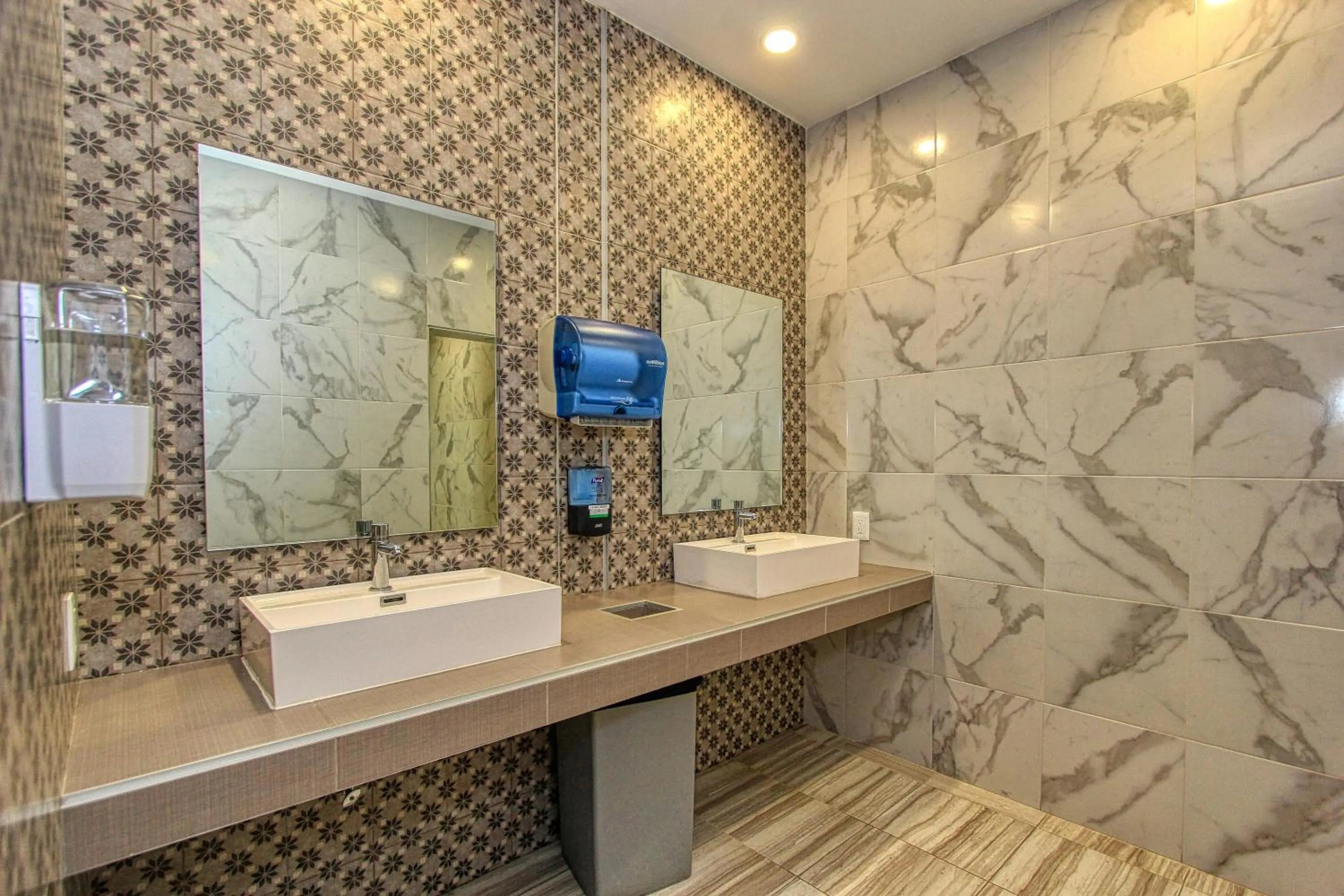 Bathroom in Hotel Ciudad Real Palenque