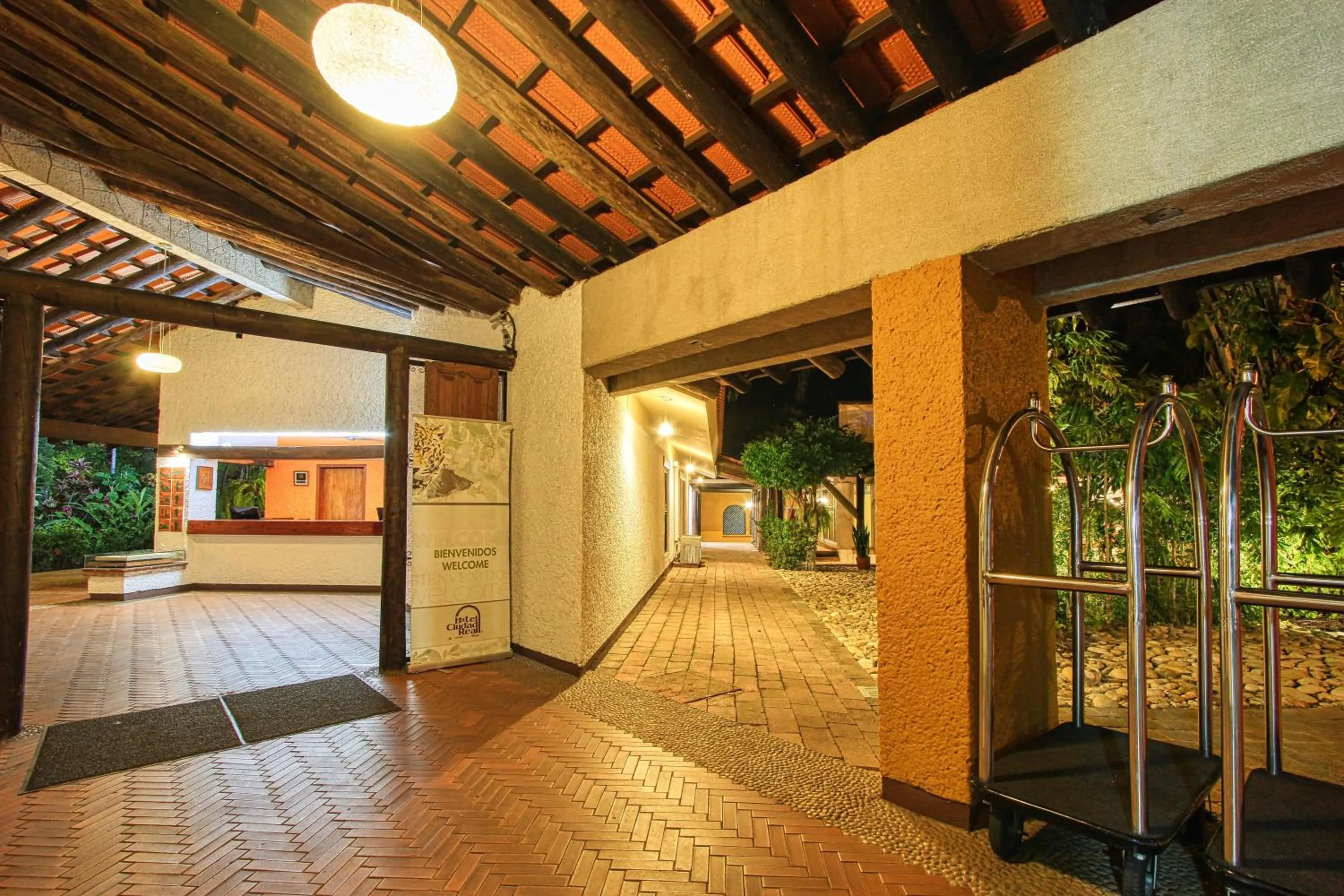 Photo of the whole room in Hotel Ciudad Real Palenque