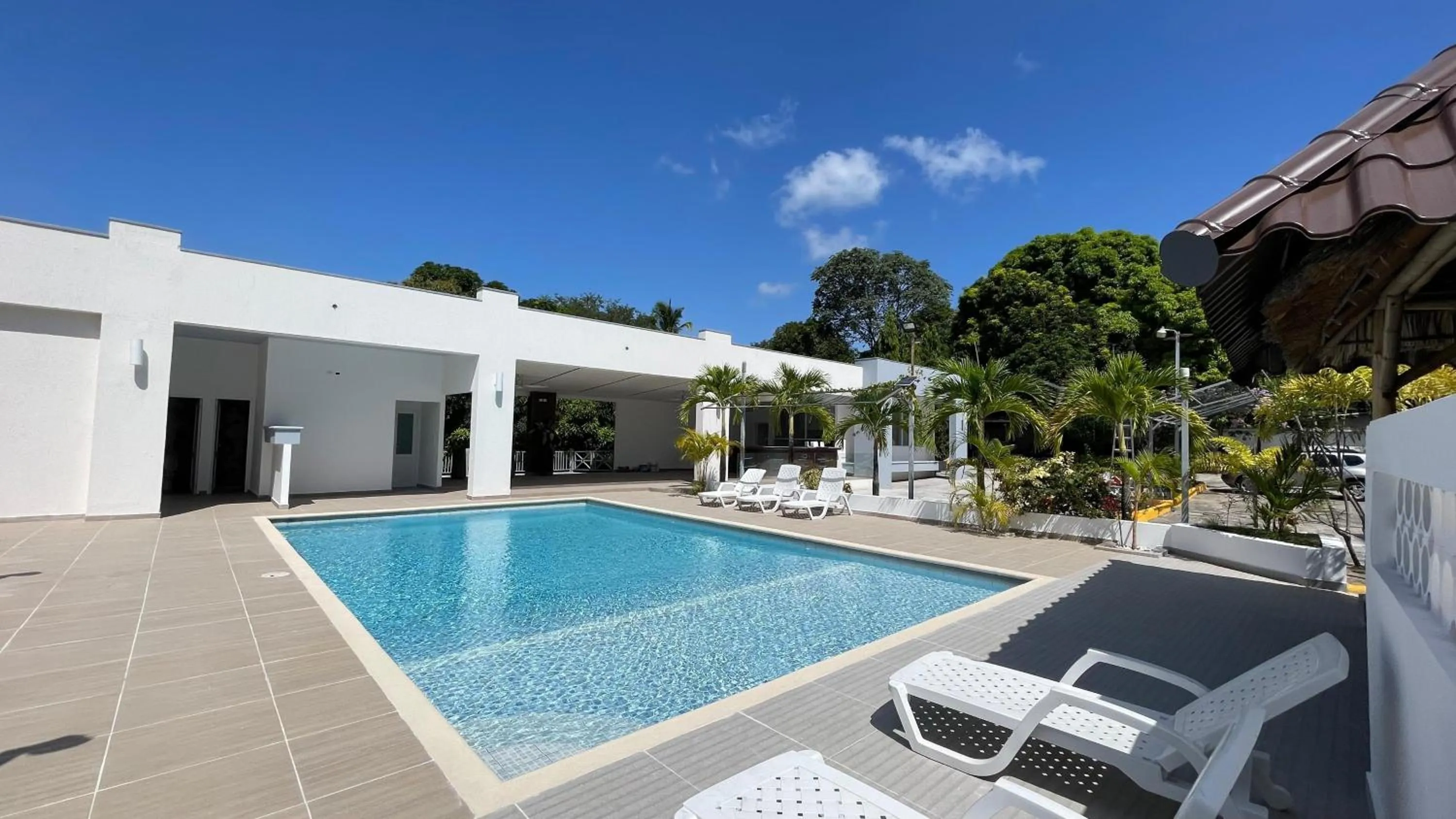 Pool view in Hotel Coronado Inn