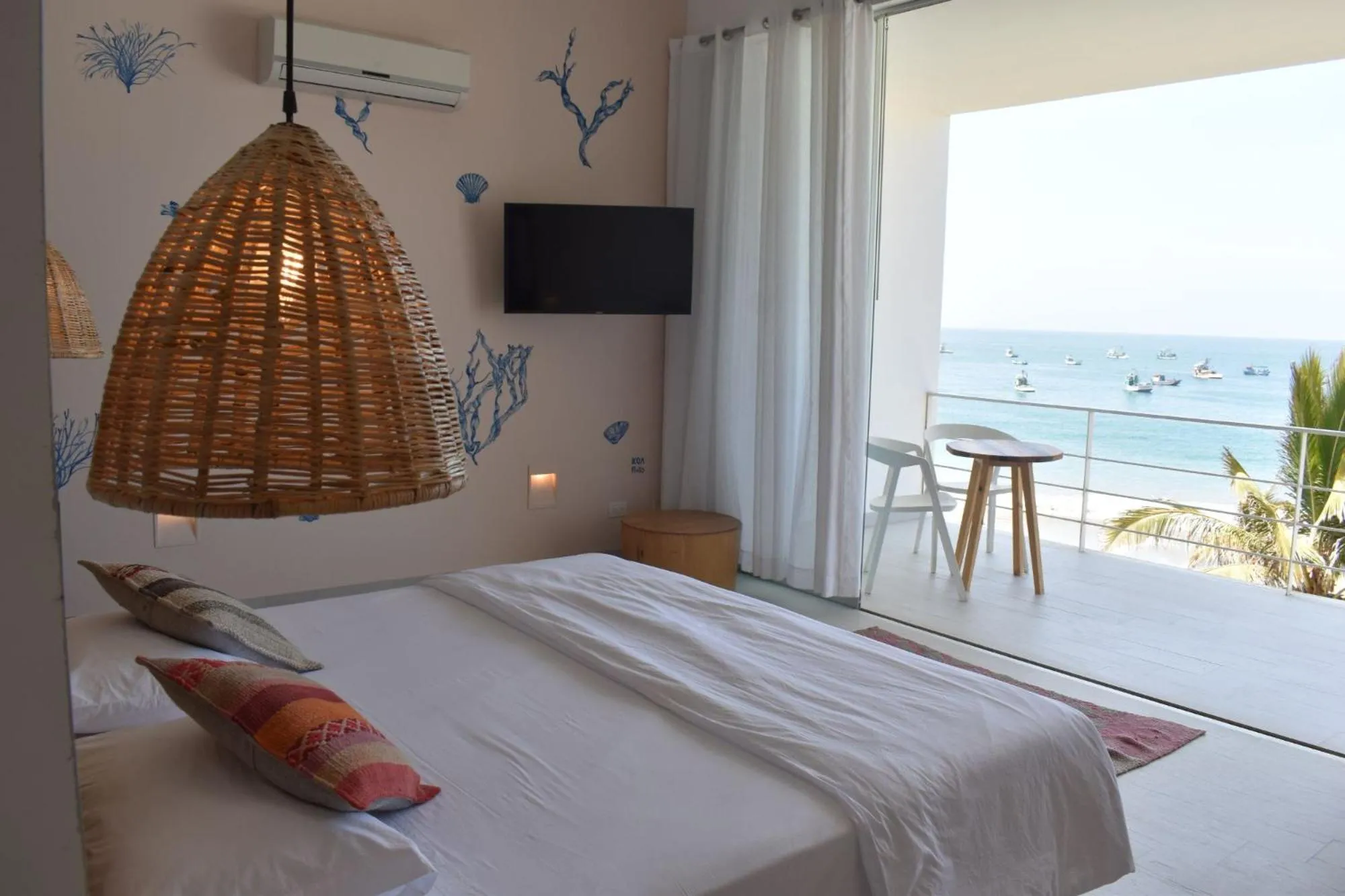 View (from property/room), Bed in qema Mancora