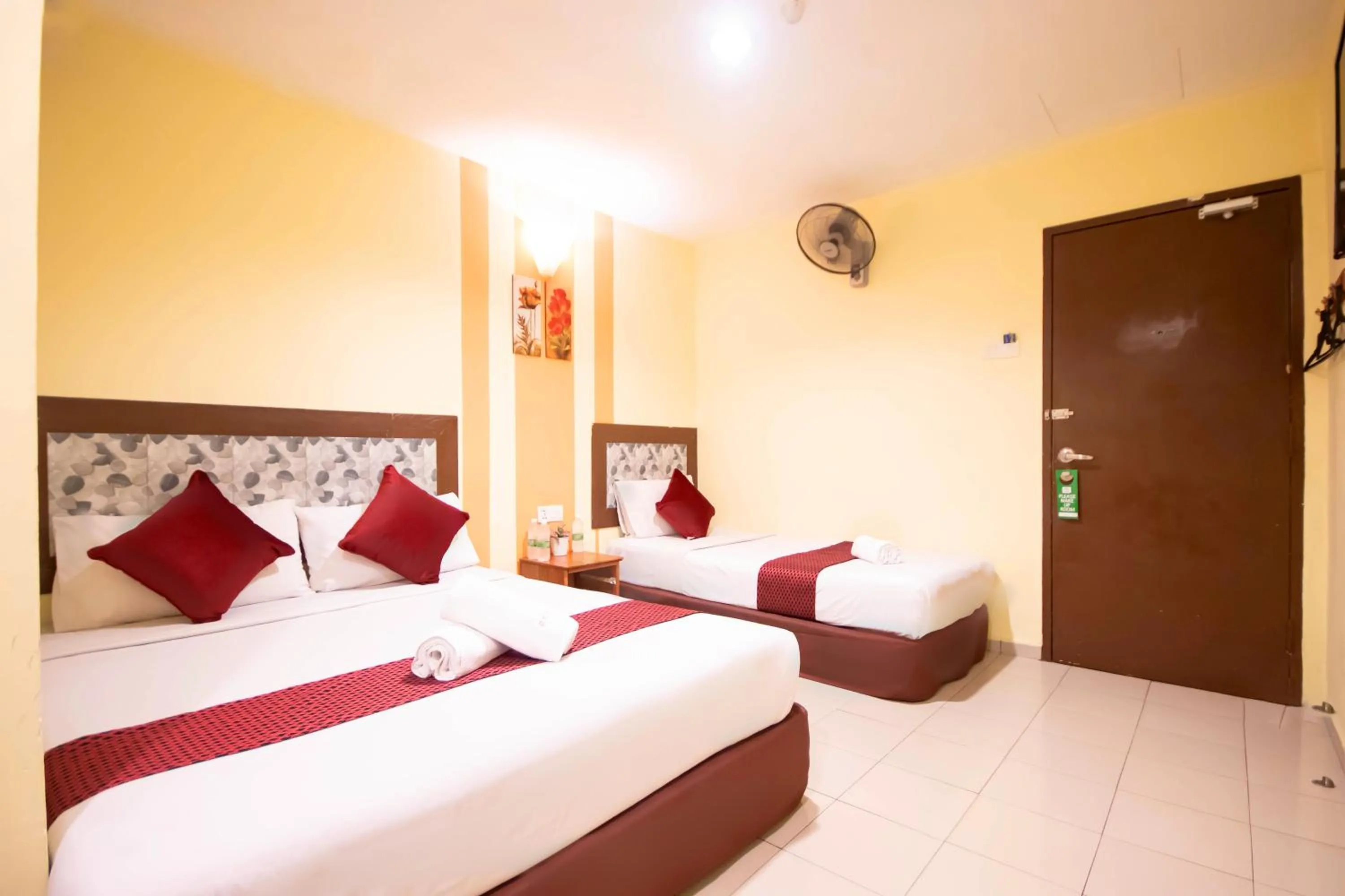 Bedroom, Bed in Sun Inns Tambun