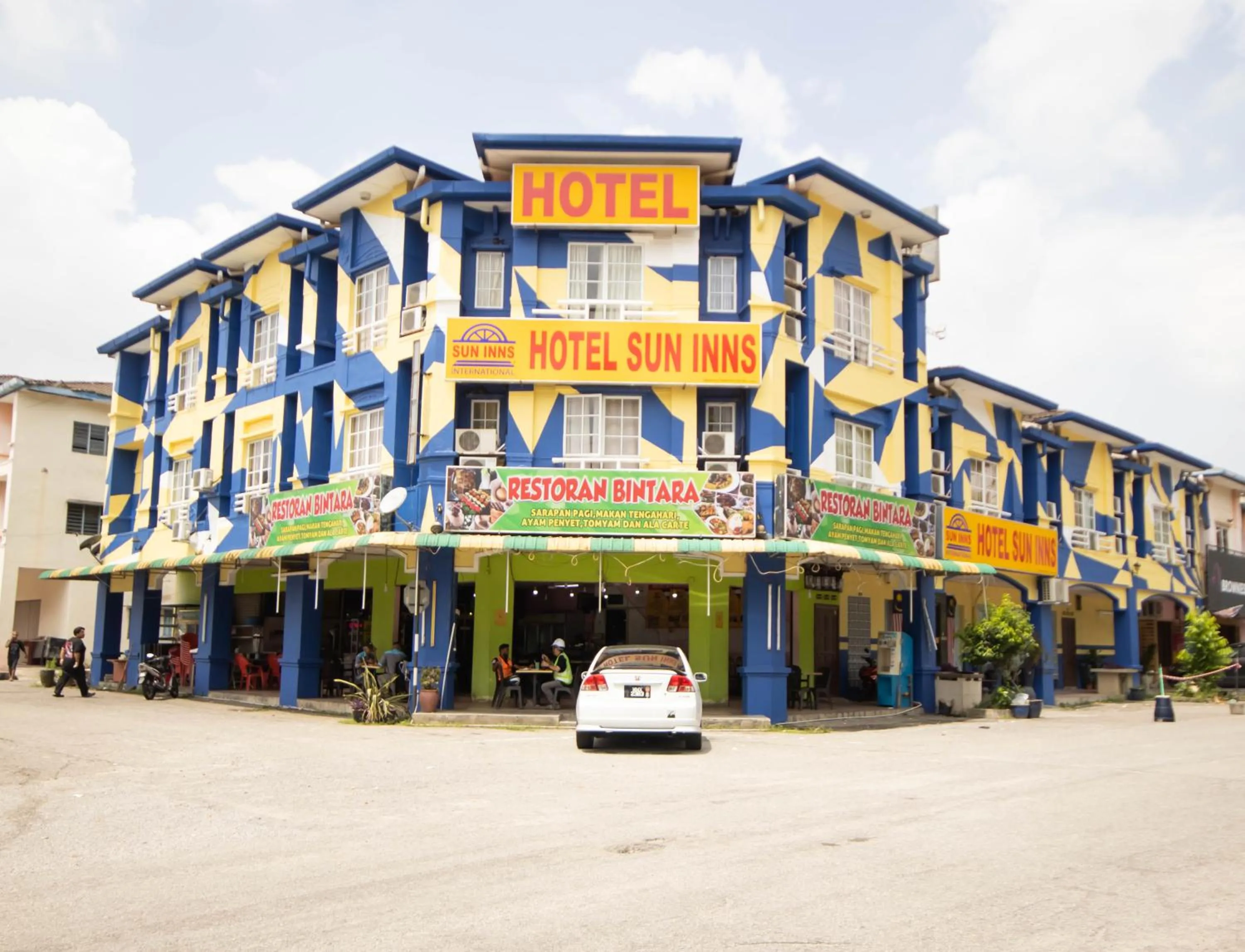 Property building in Sun Inns Tambun