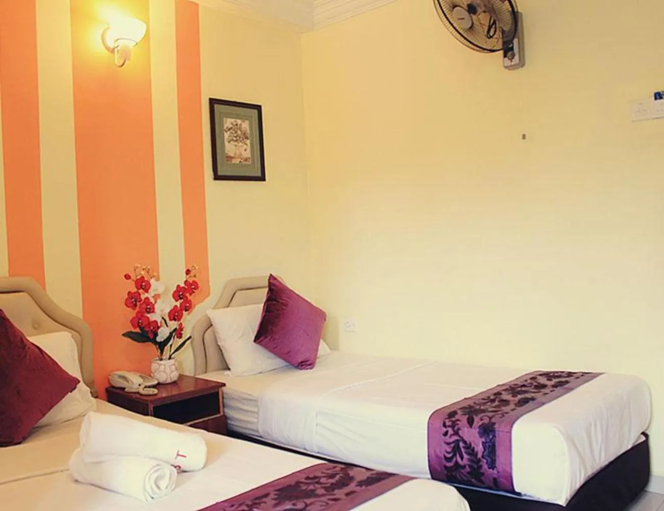 Bed in Sun Inns Tambun