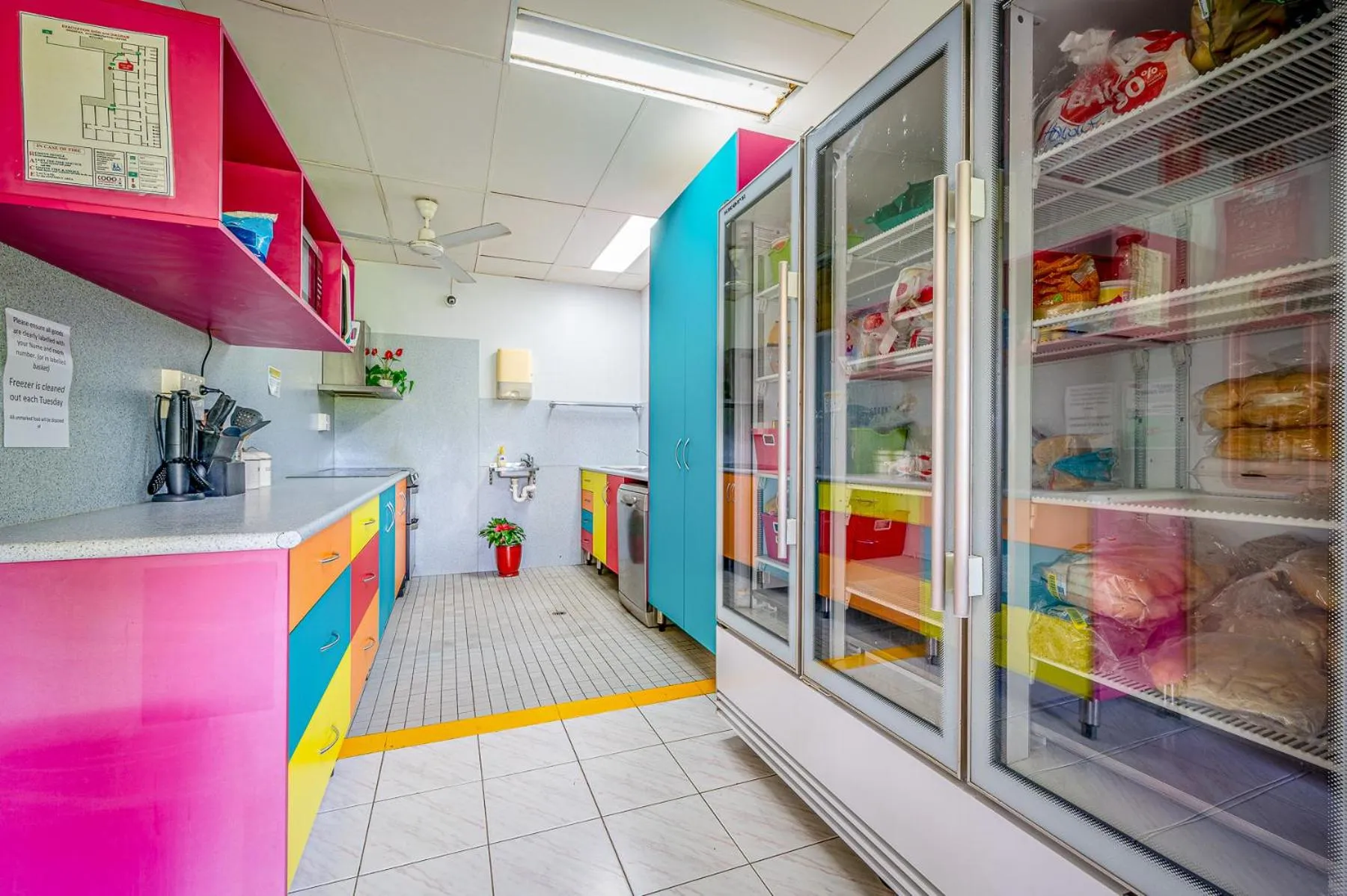 Communal kitchen in Tropical Lodge