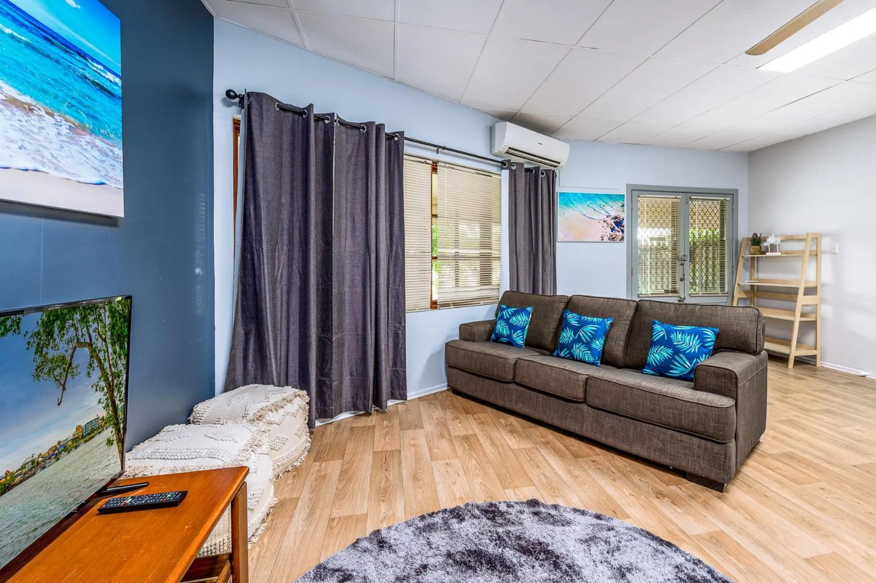 TV and multimedia in Tropical Lodge