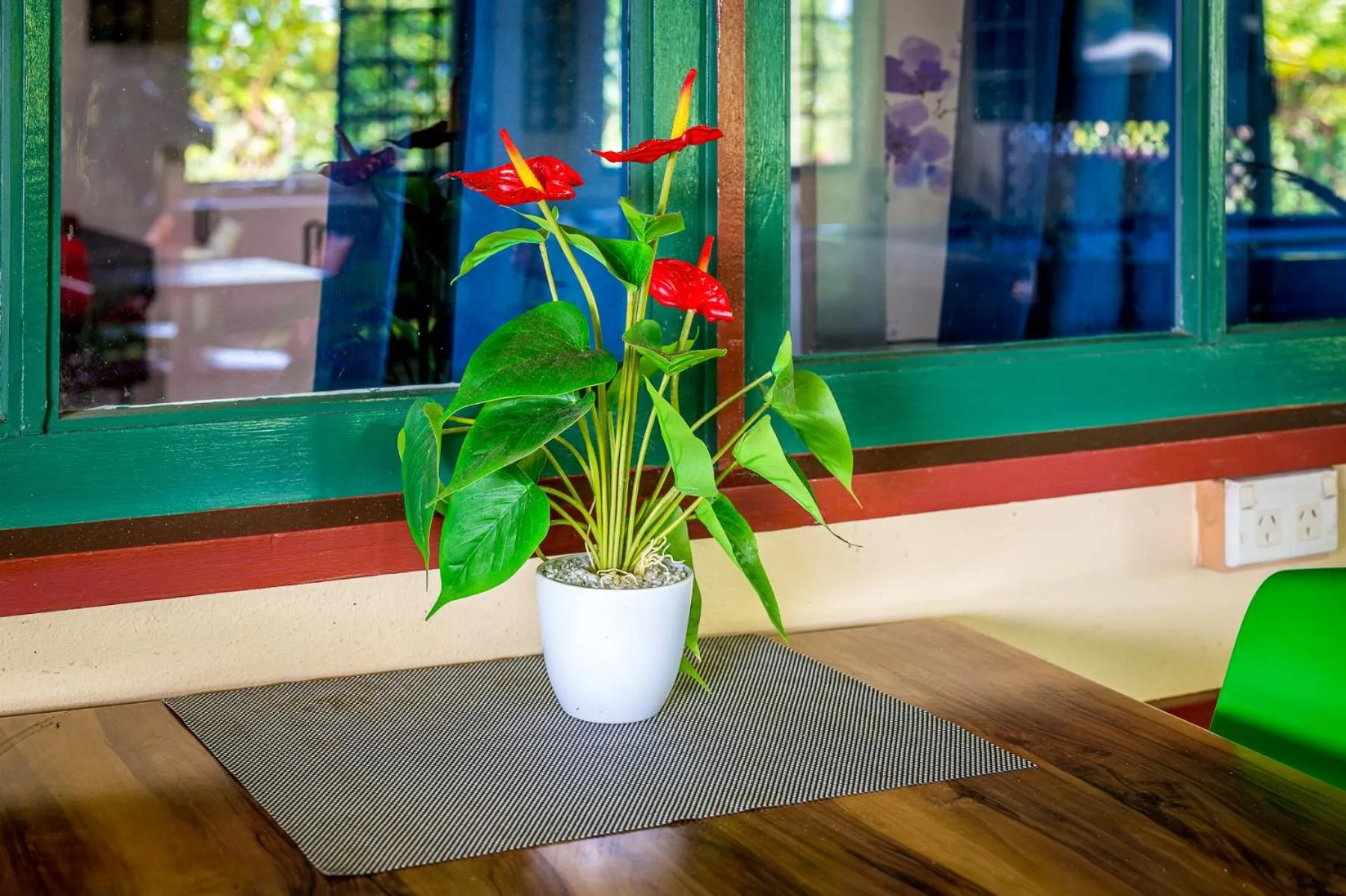 Decorative detail in Tropical Lodge