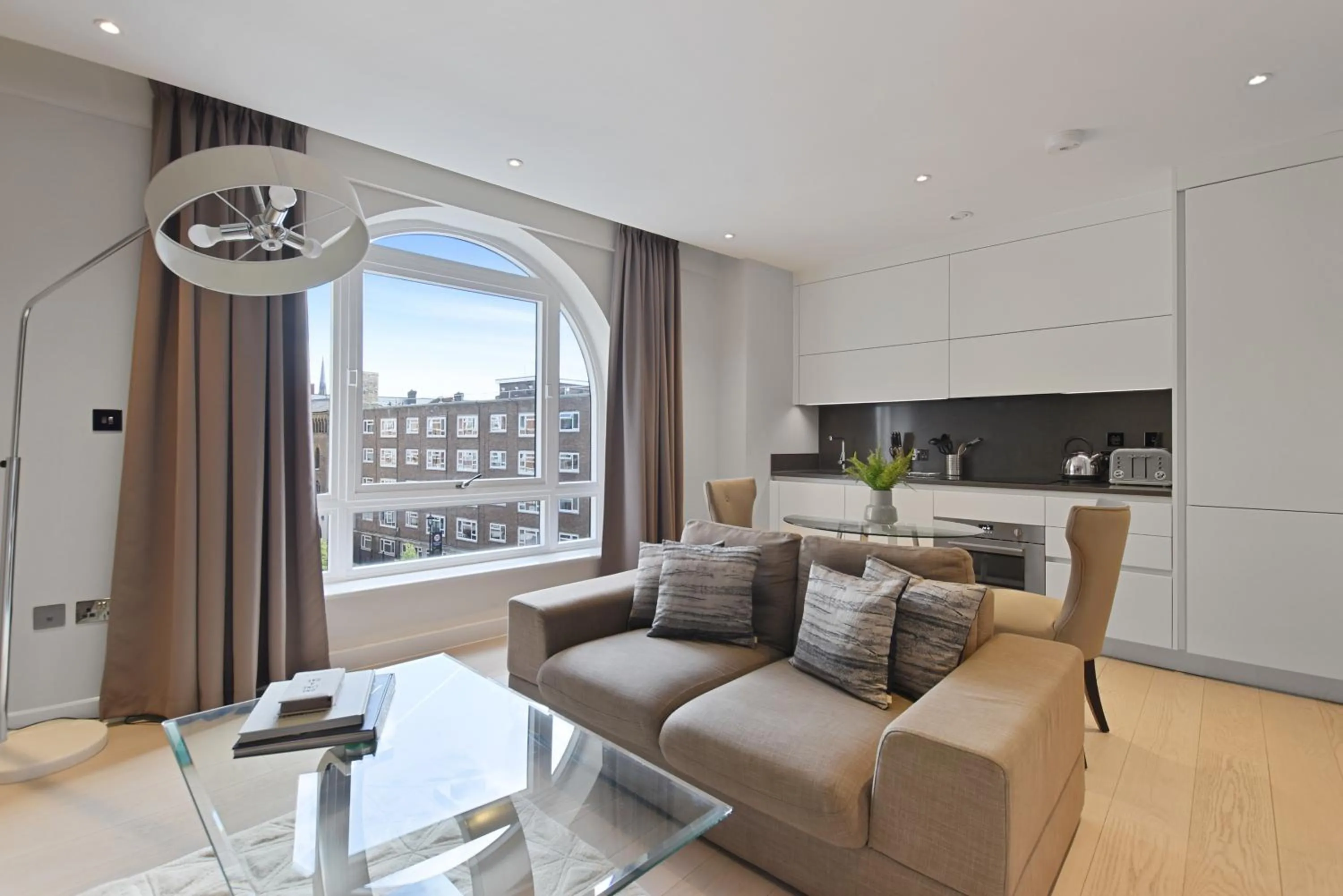 Living room in Vauxhall Bridge Road by Aeria Apartments